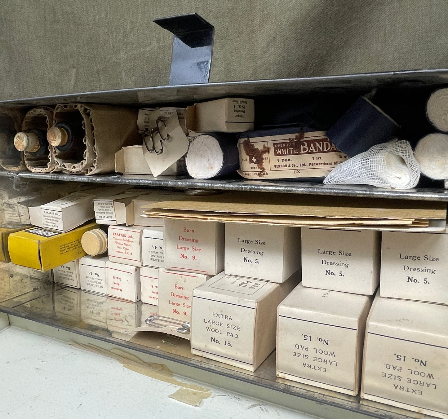 Original WW2 Steel First Aid Box with Contents – Clayton Surgical & First Aid Yantas Ltd