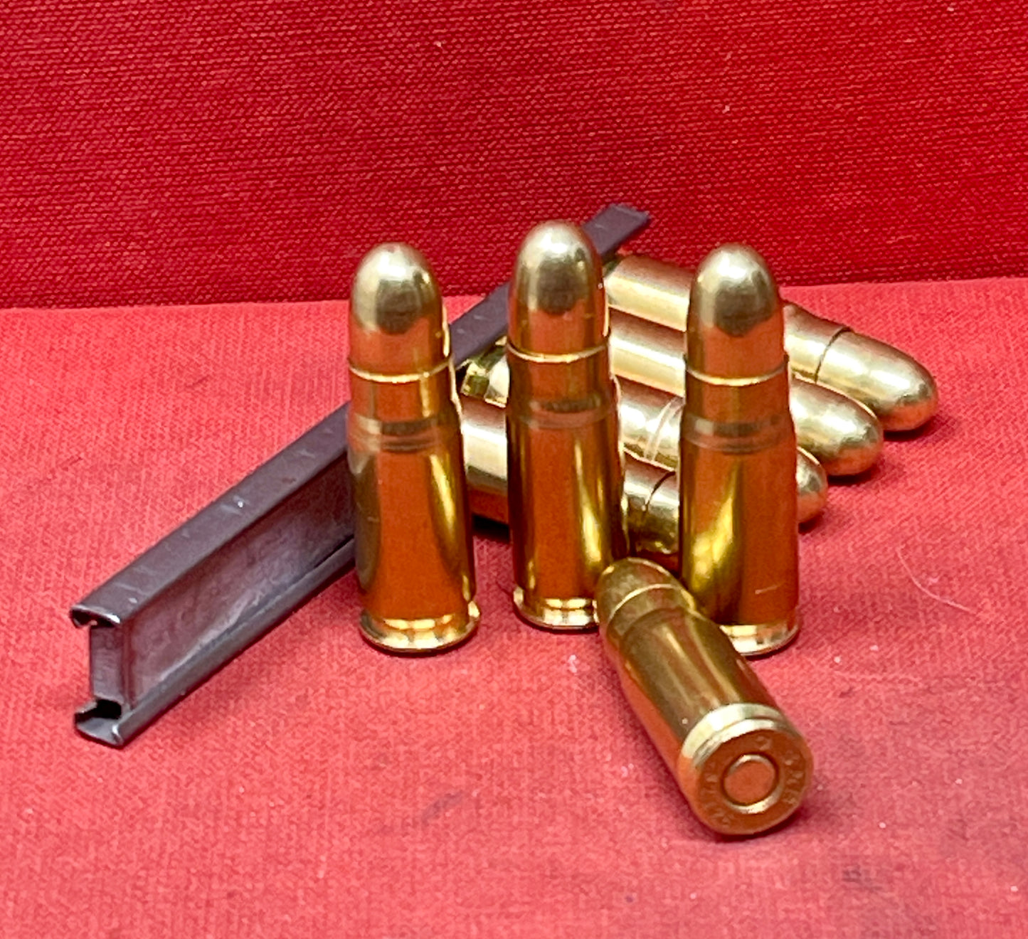 Stripper Clip with 8 × INERT 7.62×25 Tokarev Rounds — Deactivated Training Set