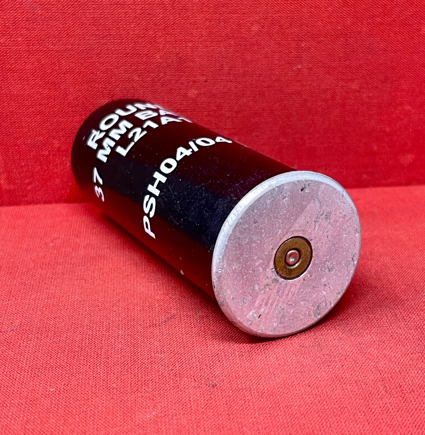 1 x Inert/ Display β . 37mm Baton Round
