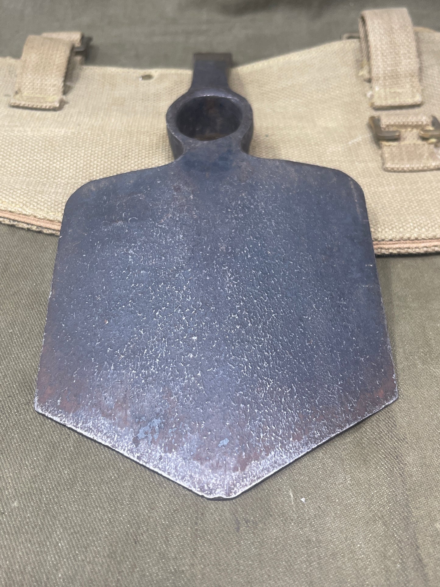 Original Complete 1937 Pattern Entrenching Tool & Carrier 1944 Dated