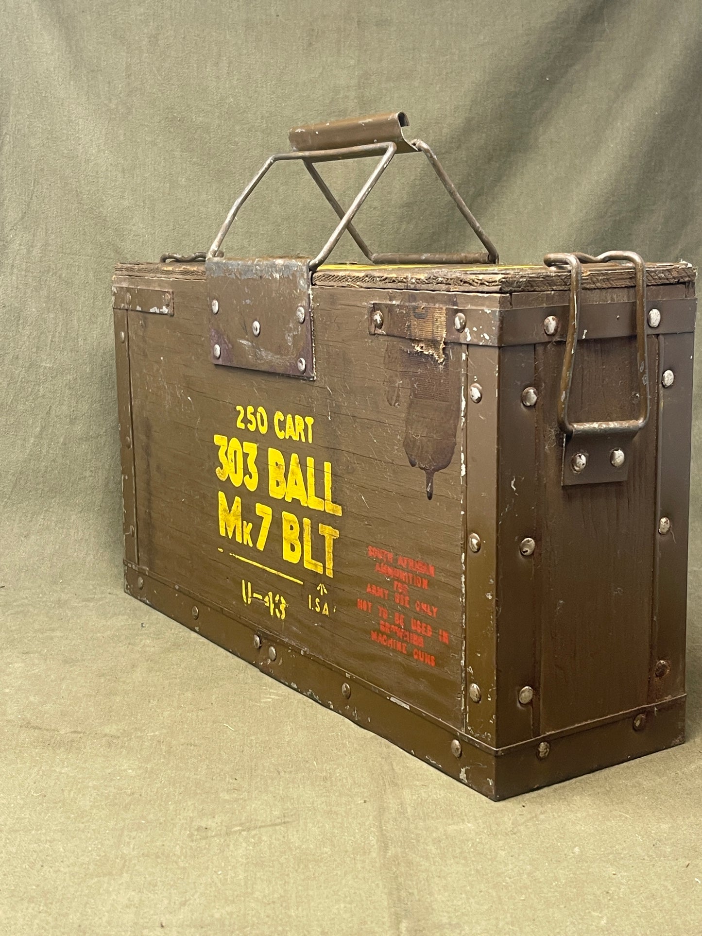1 x South African Ammunition Box containing a 250 Rnd's 303 Vickers Machine Gun Belt