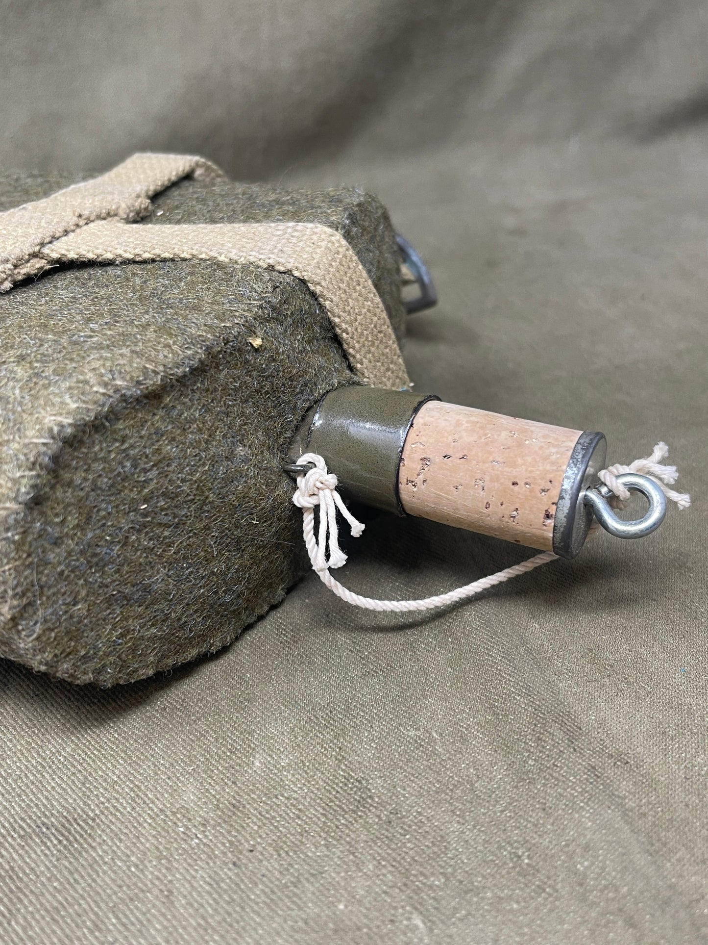Original British Army WW2 1940 Water Bottle Execellent Condition
