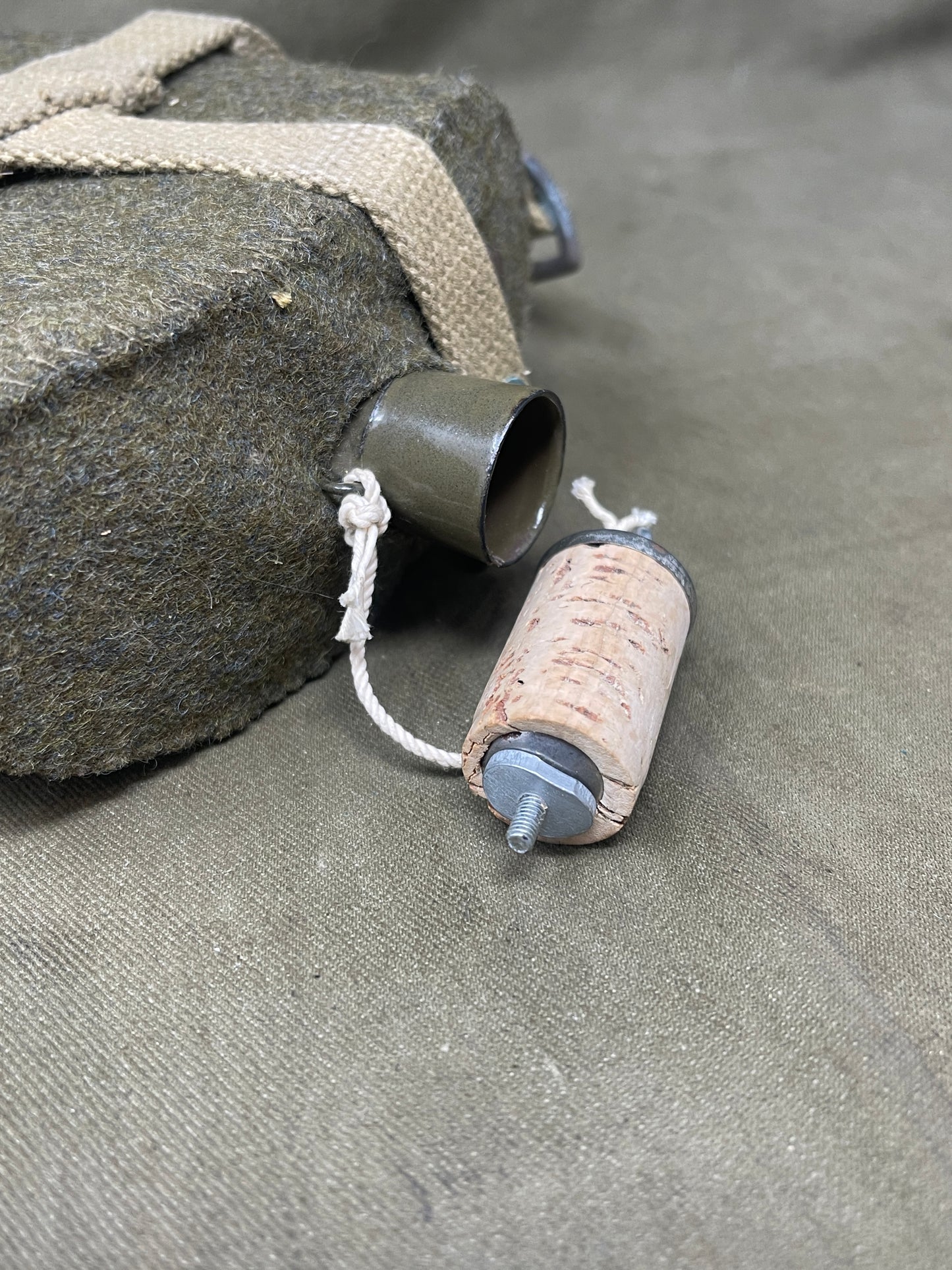 Original British Army WW2 1940 Water Bottle Execellent Condition