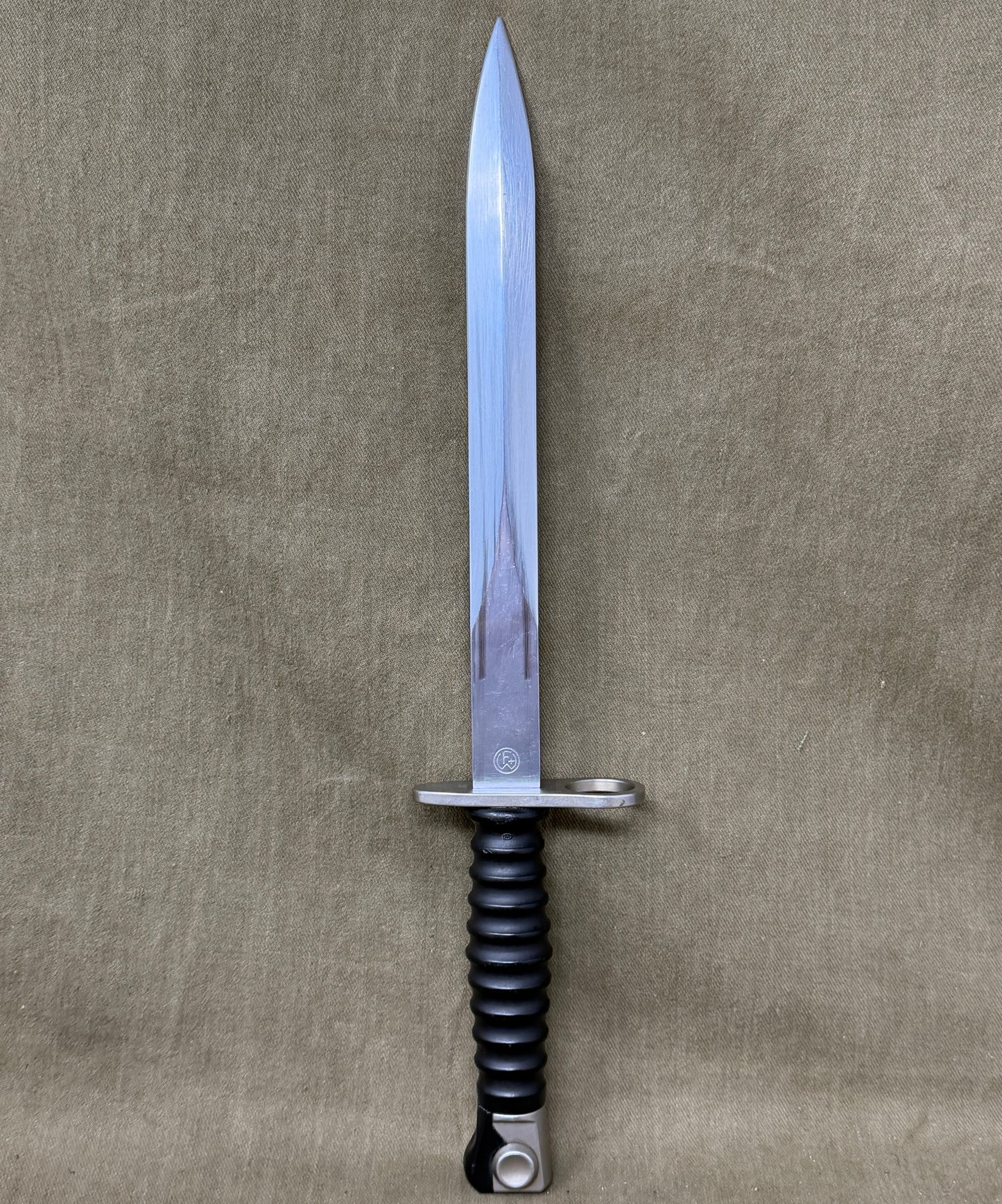 Original Swiss Army M1957 SIG Stgw 57 Bayonet & Frog – Cold War Era