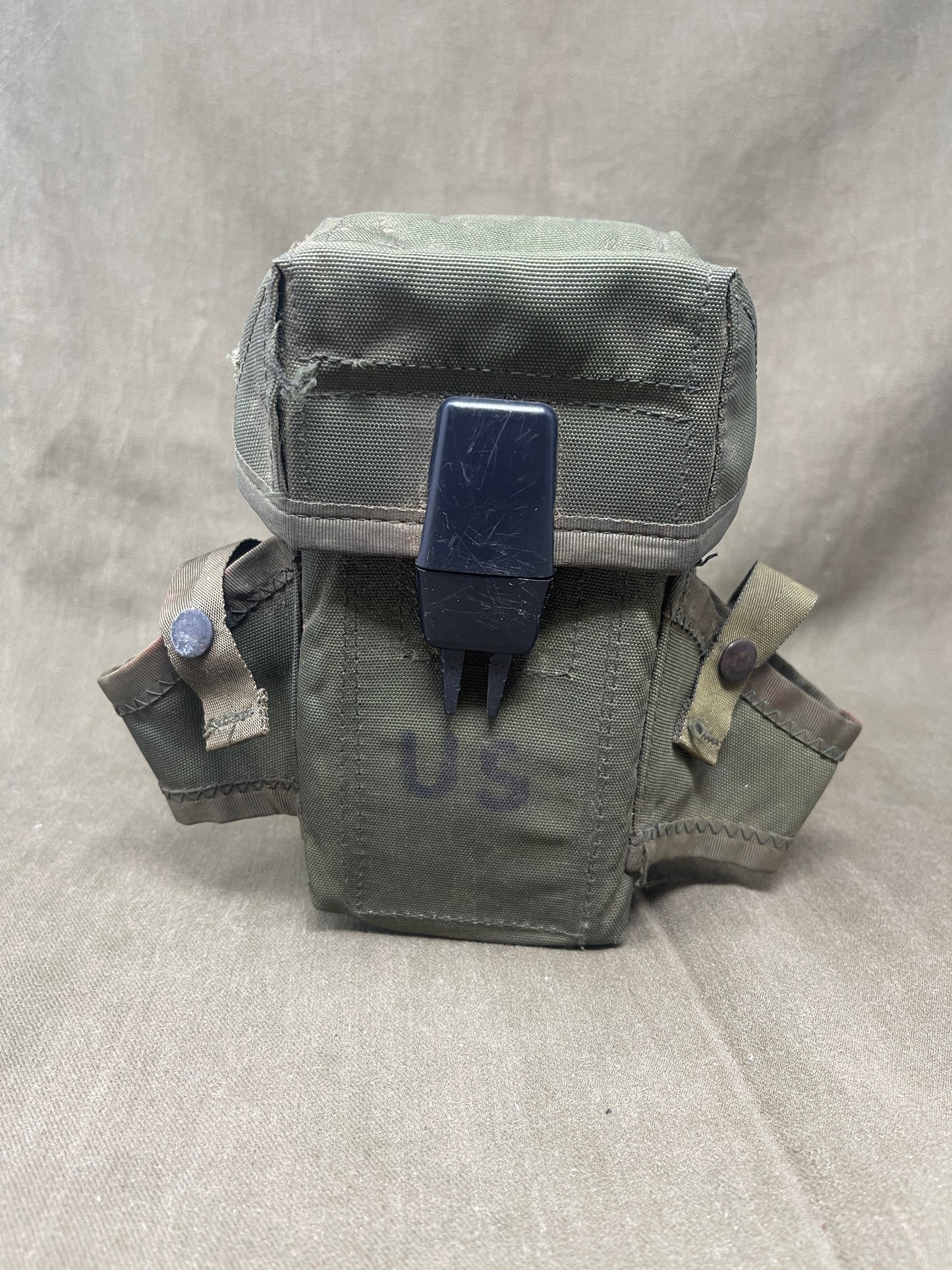 Green US Army Nylon M!^ Ammunition Pouch
