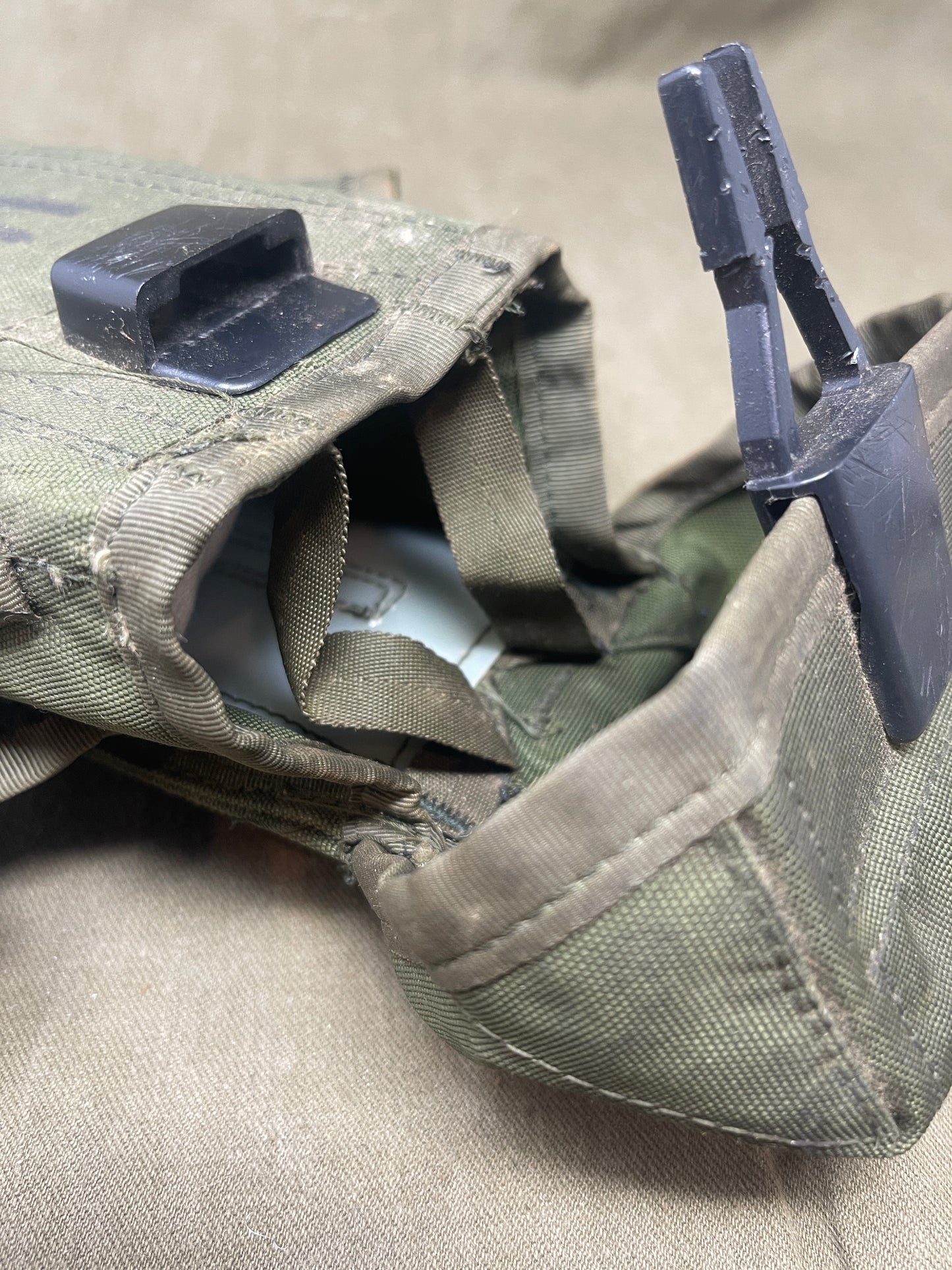 Green US Army Nylon M!^ Ammunition Pouch