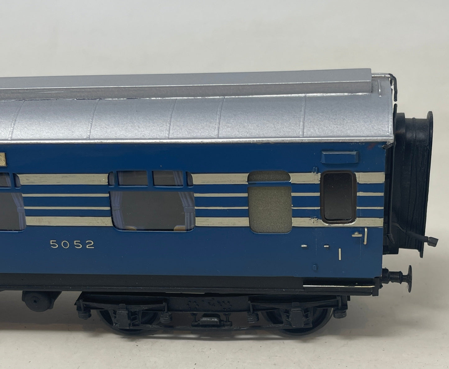 O Gauge LMS Coronation Scot Coach