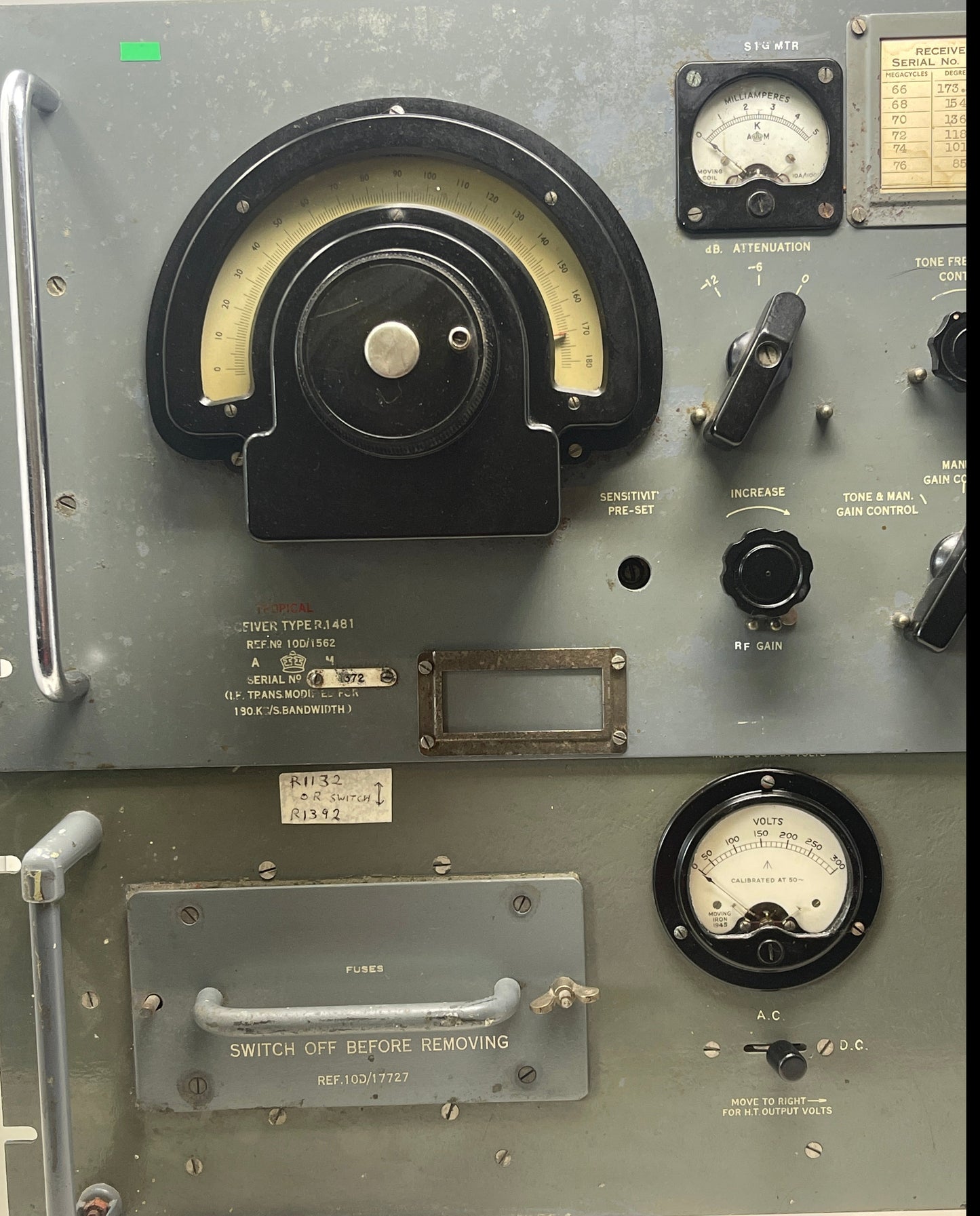 Air Ministry RAF R1132 Receiver Set with R1139 Power Supply
