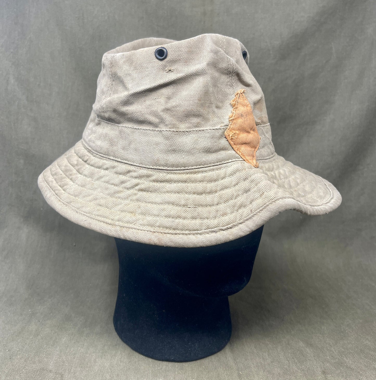 British Army Khaki 1950's Jungle Hat with Unit Flash