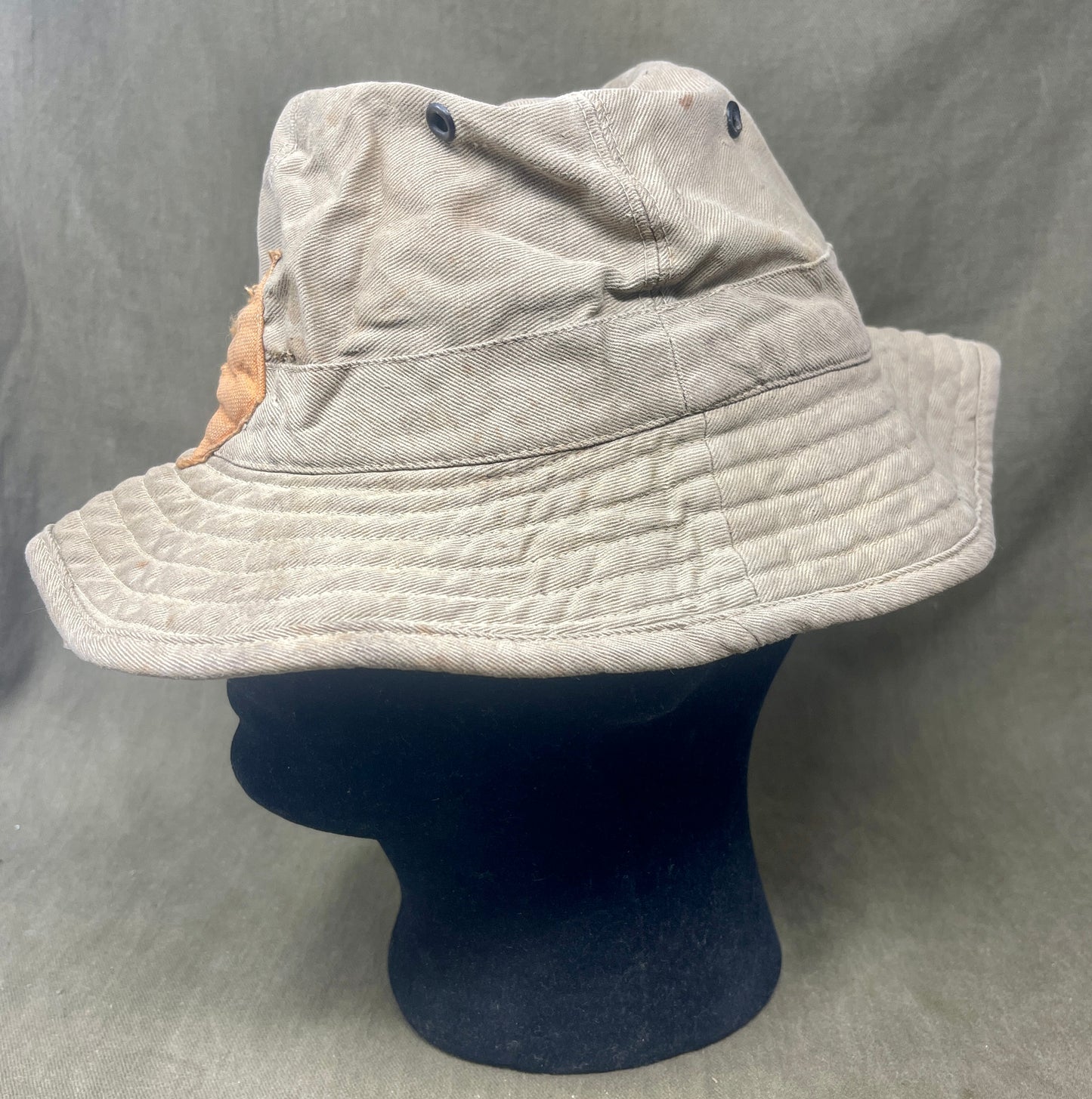 British Army Khaki 1950's Jungle Hat with Unit Flash