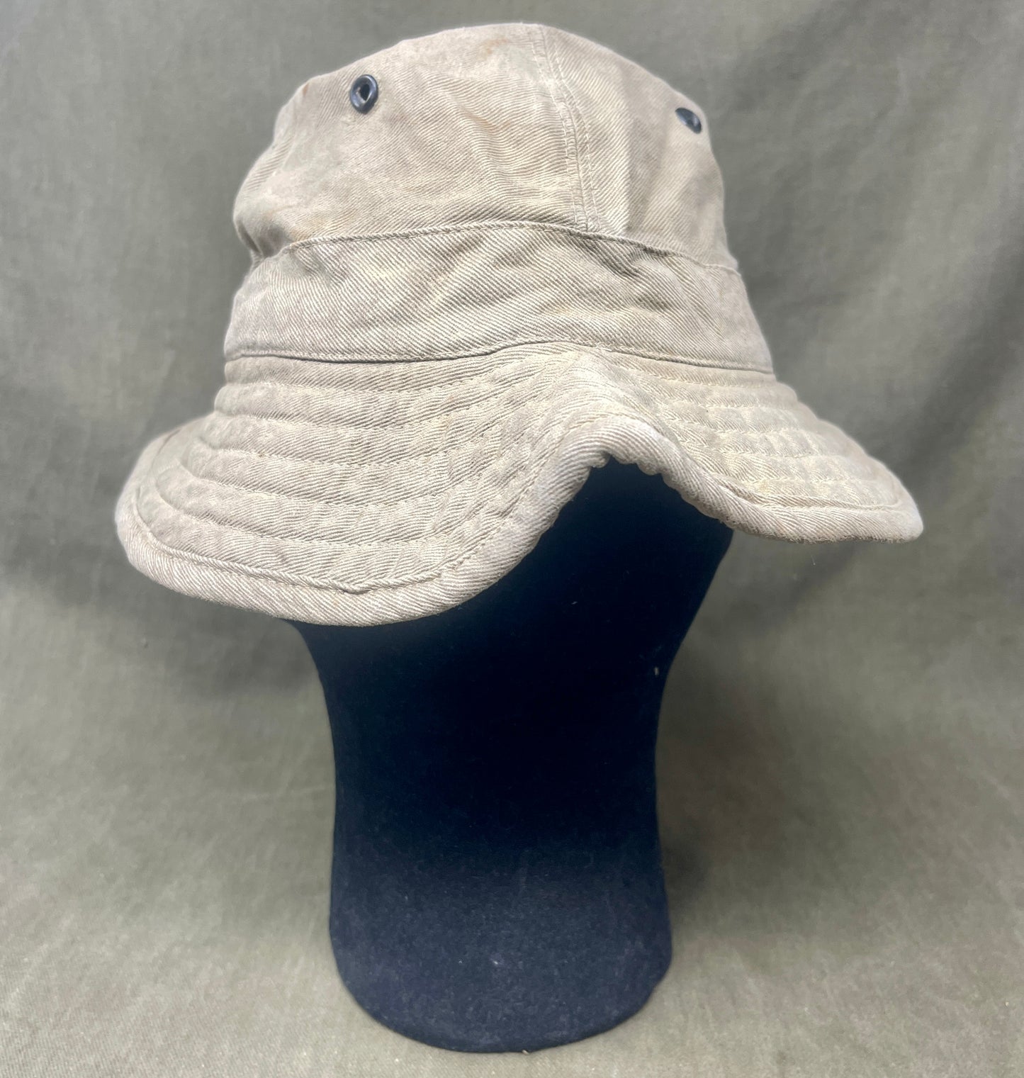 British Army Khaki 1950's Jungle Hat with Unit Flash