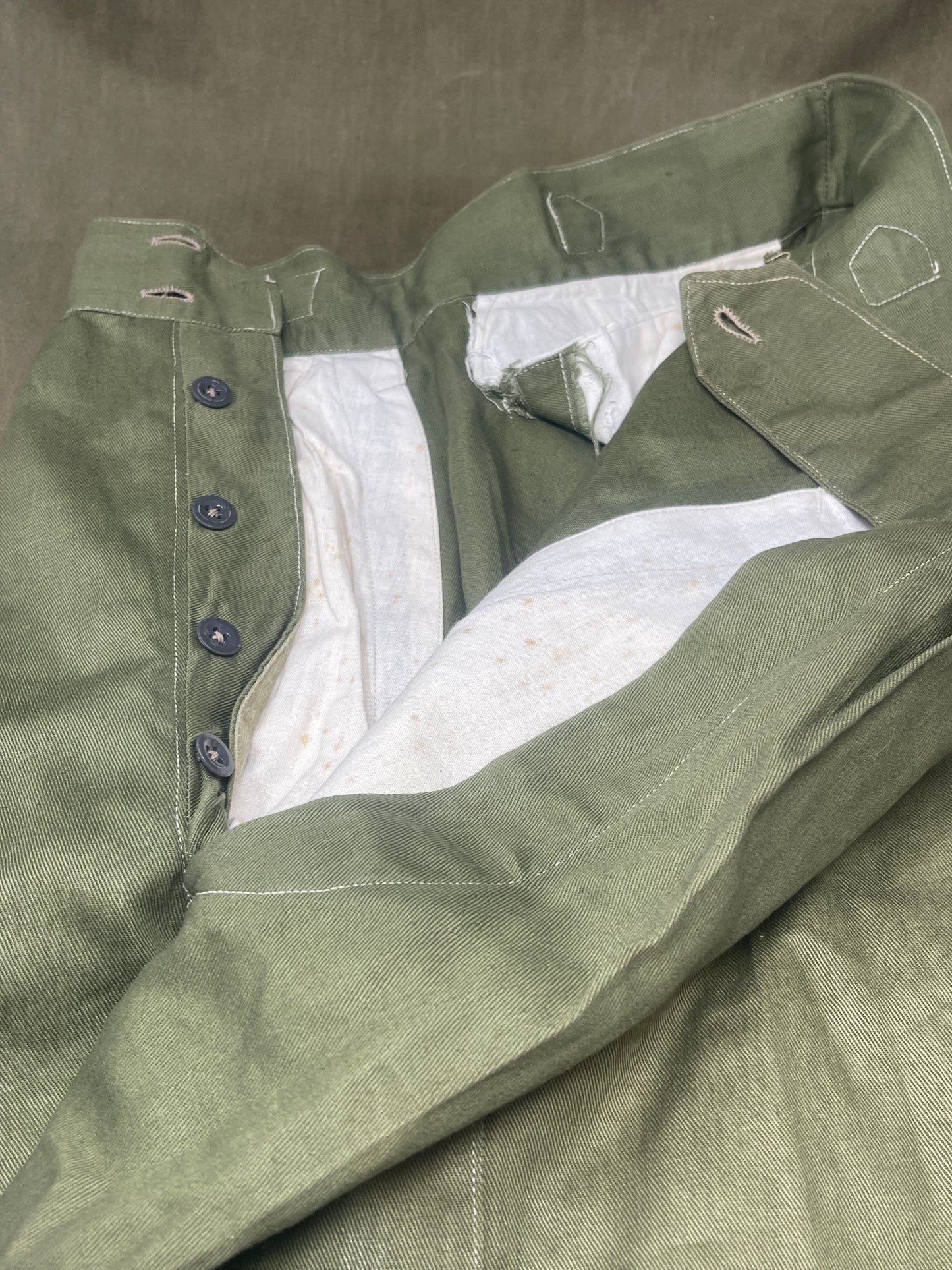 Original 1950s British Army Jungle Green Trousers– Excellent Condition