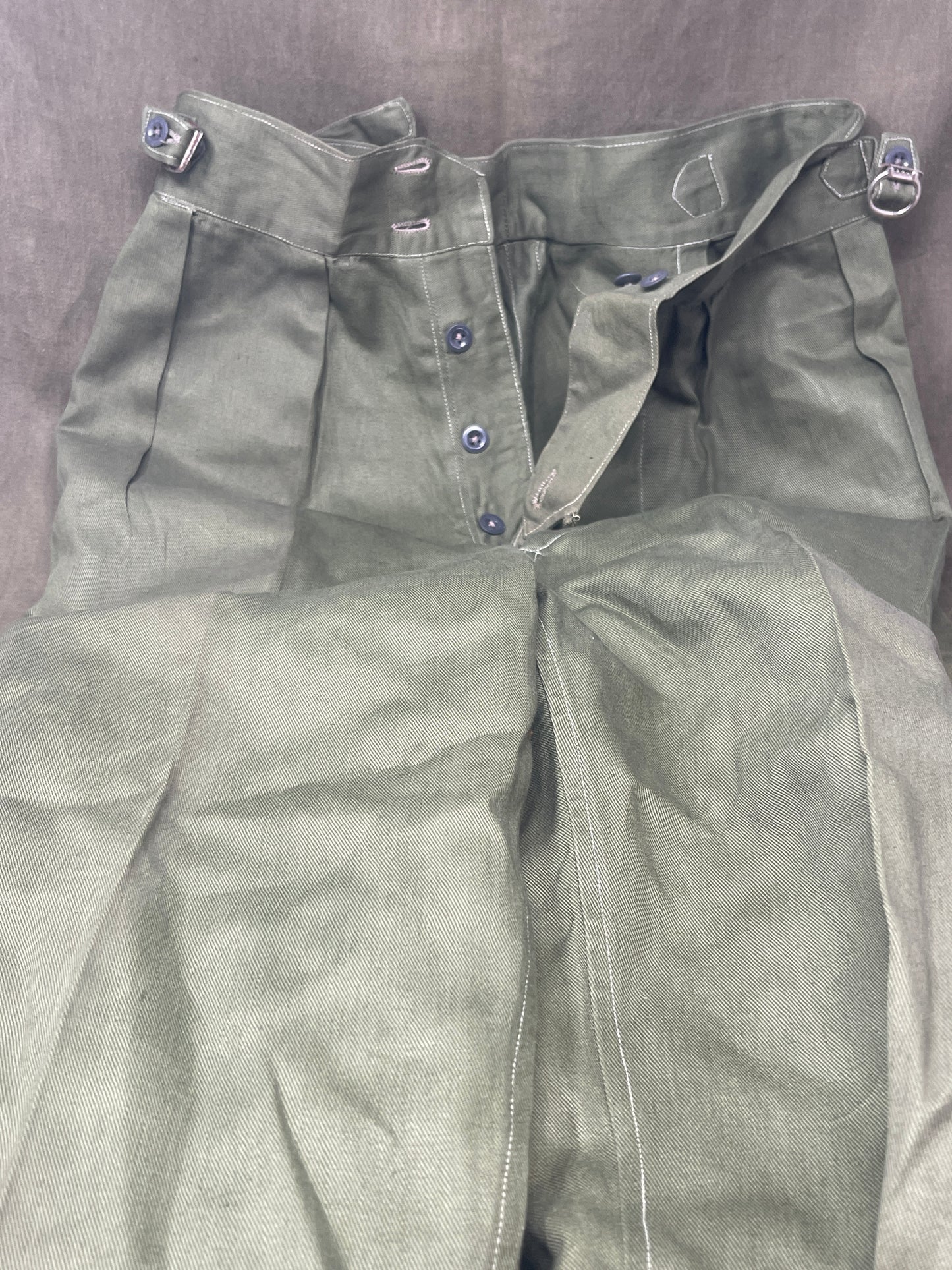 Original 1950s British Army Jungle Green Trousers– Excellent Condition