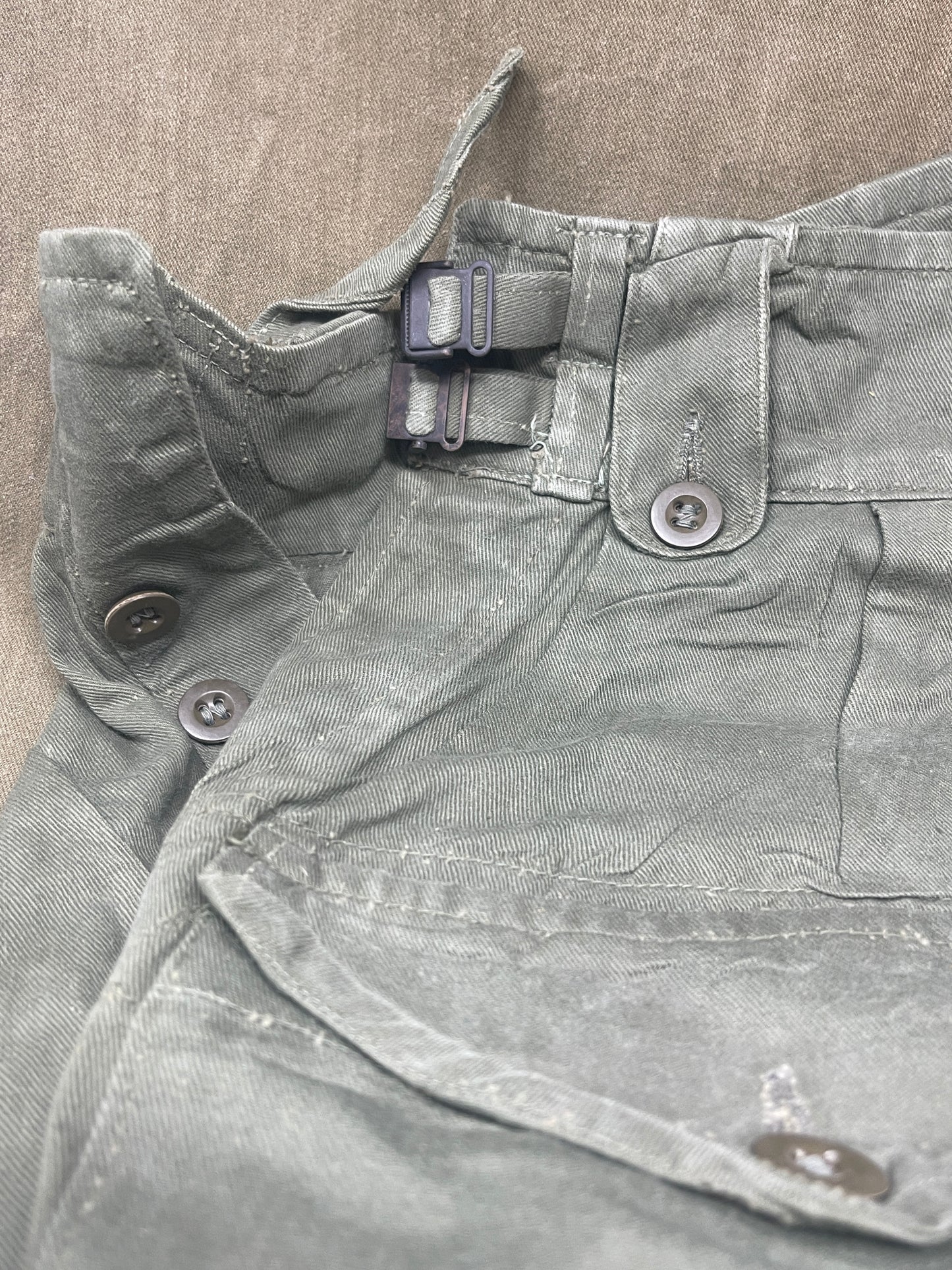 Original 1950s British Army Jungle Green Trousers– Excellent Condition