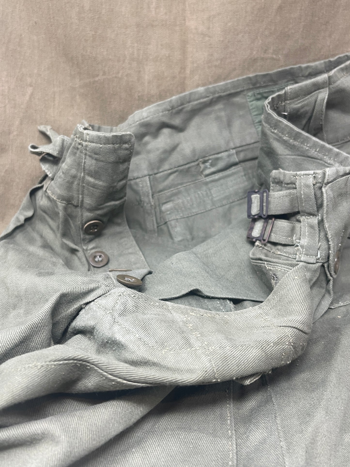 Original 1950s British Army Jungle Green Trousers– Excellent Condition