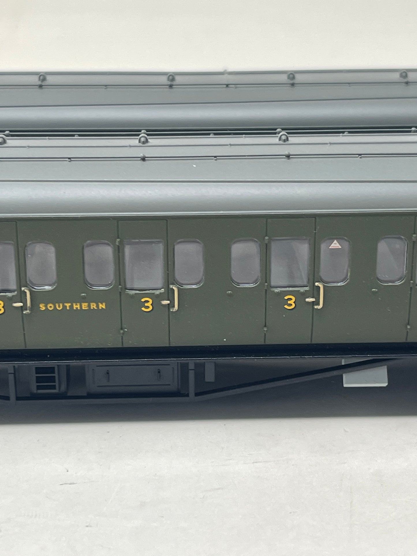 Hornby British Railway 2-BIL 2142