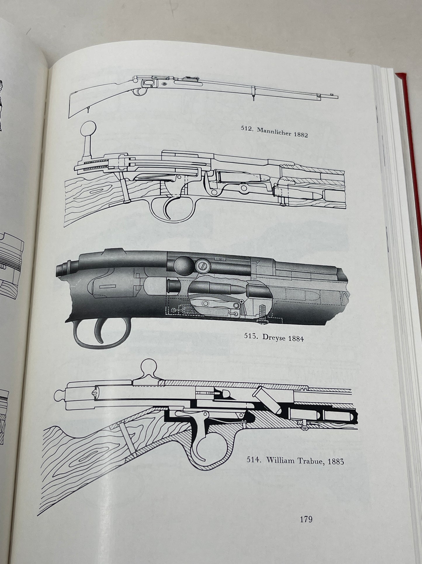Firearms past and present. A complete review of firearm systems and their histories. Vol. 2: illustrated Hardcover β 1 Jan. 1973