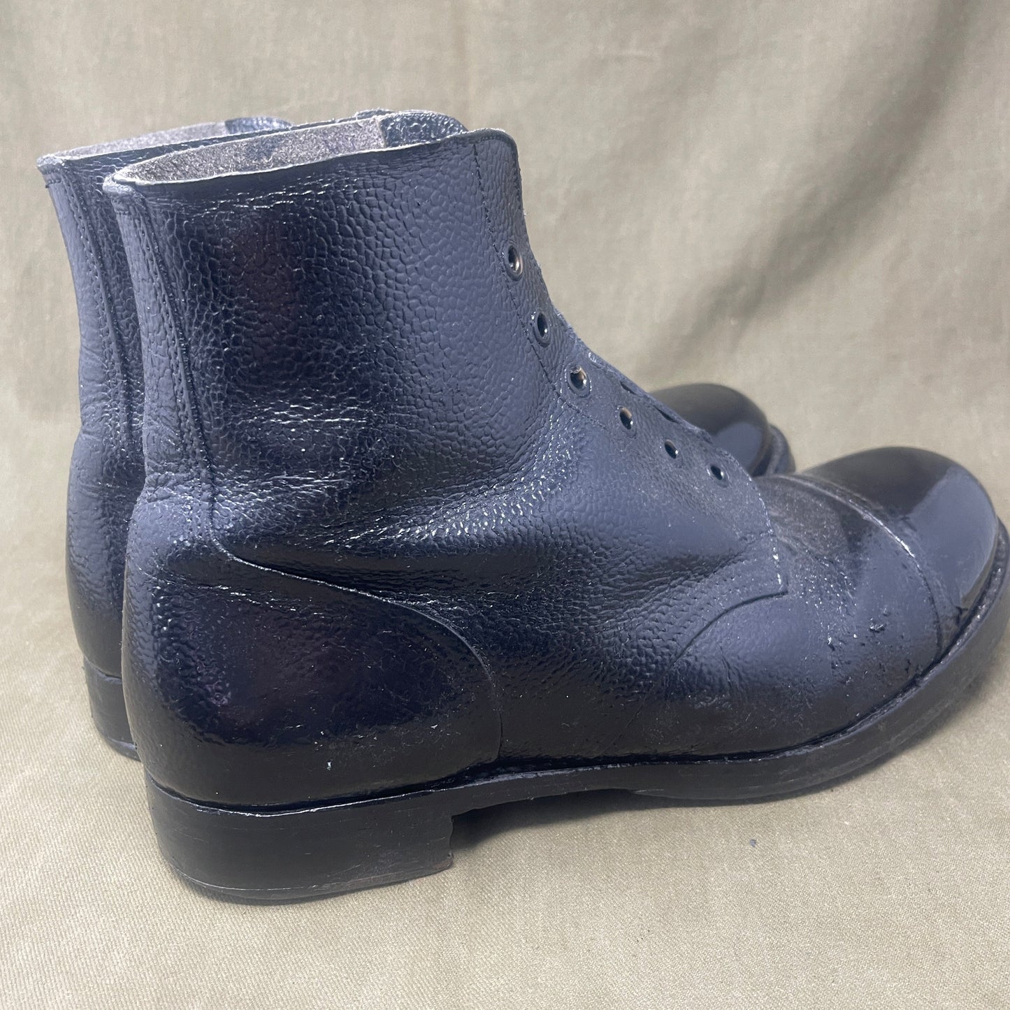 Original British Army Size 9 Pair of 1982 Dated Ammo Boots