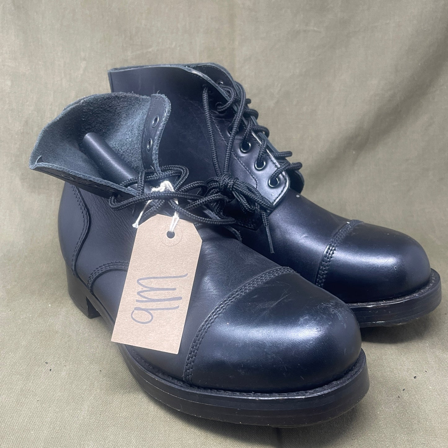 Original British Army Size 9 Pair of 1982 Dated Ammo Boots