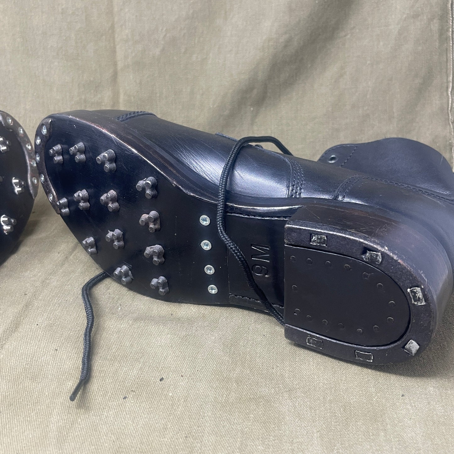 Original British Army Size 9 Pair of 1982 Dated Ammo Boots