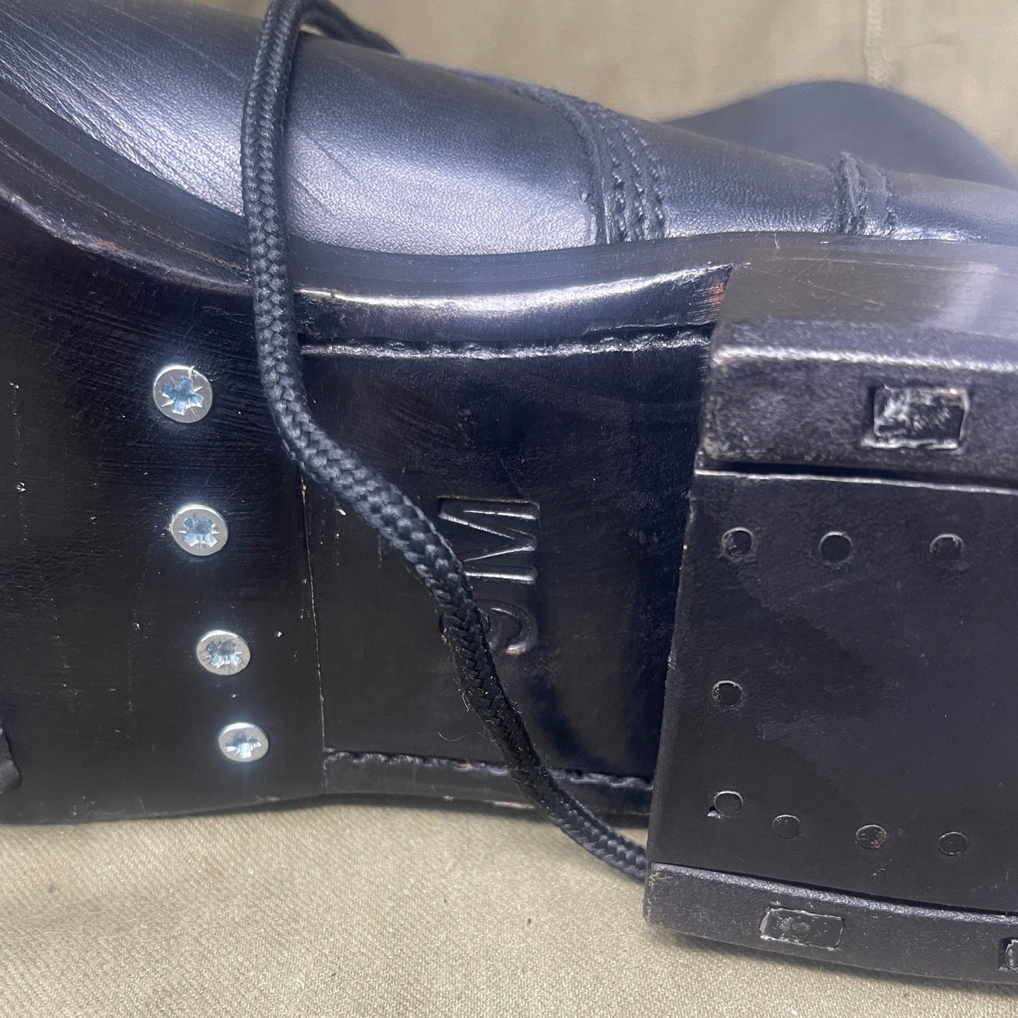 Original British Army Size 9 Pair of 1982 Dated Ammo Boots