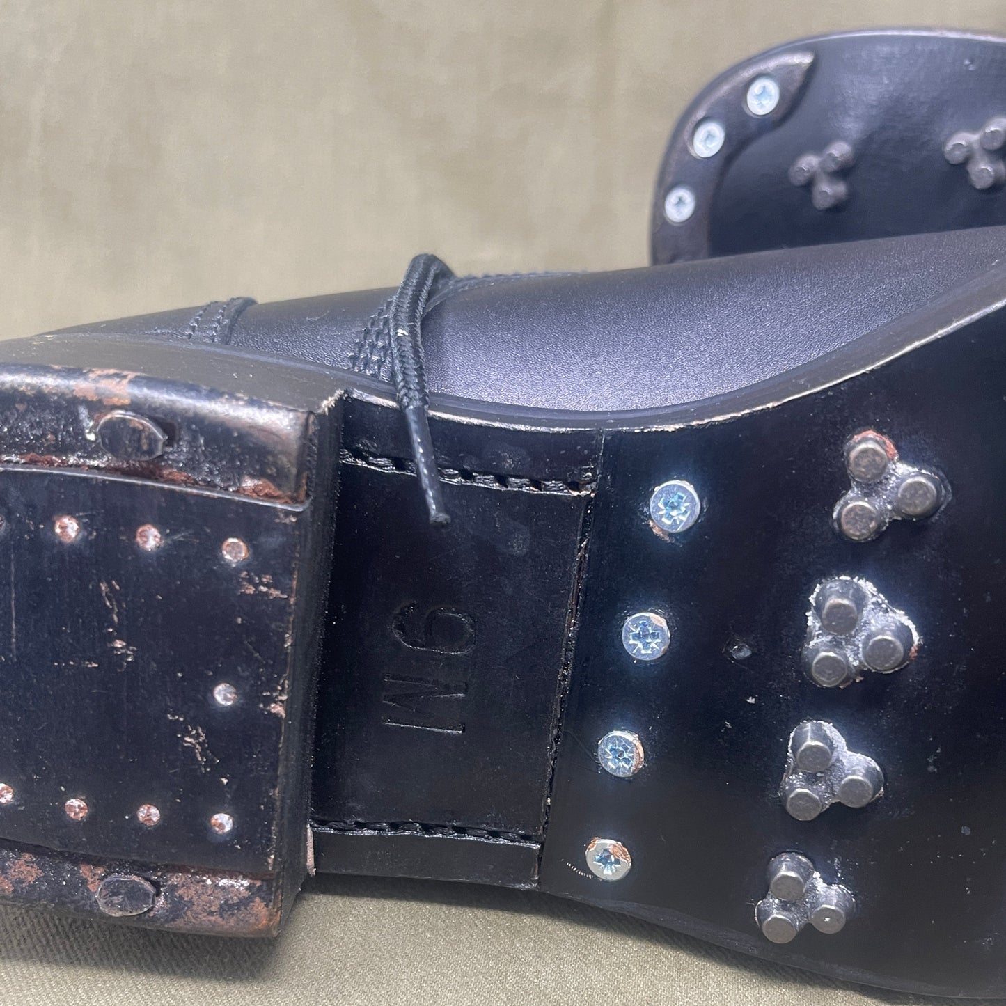 Original British Army Size 9 Pair of 1982 Dated Ammo Boots