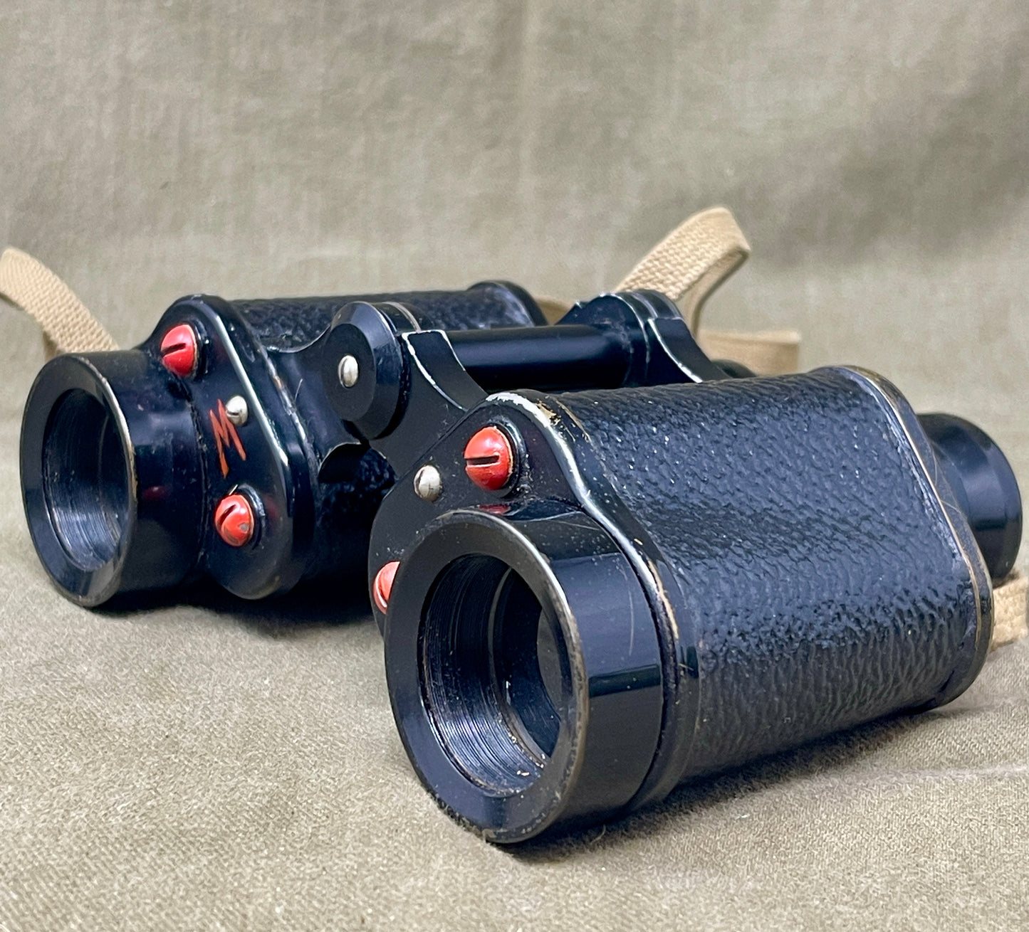 1943 British Binoculars Prism No.2 Mk III x6 – Taylor & Hobson with 1944 Jungle Case