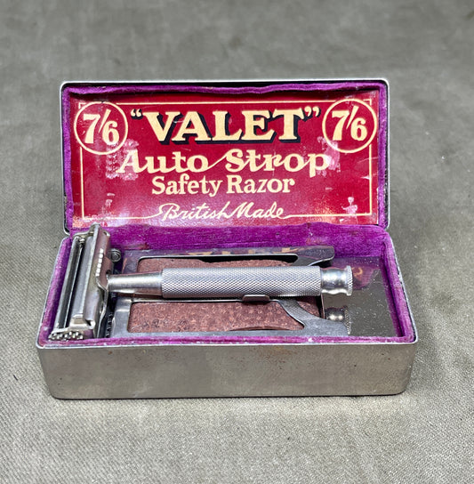 Cased Vintage Valet Auto-Strop Razor – Excellent Condition Shaving Collectible