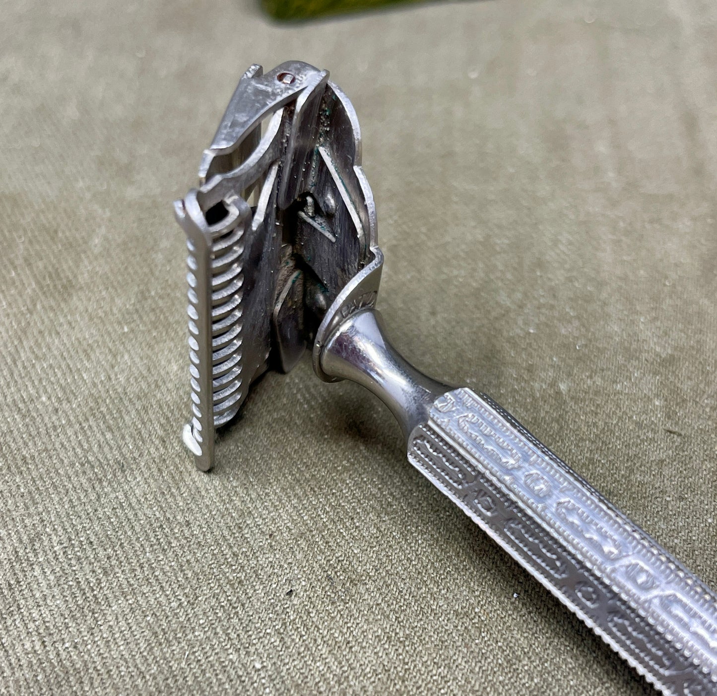 Cased Ever Ready 1912 Patent Safety Razor – Made in England, Excellent Working Order