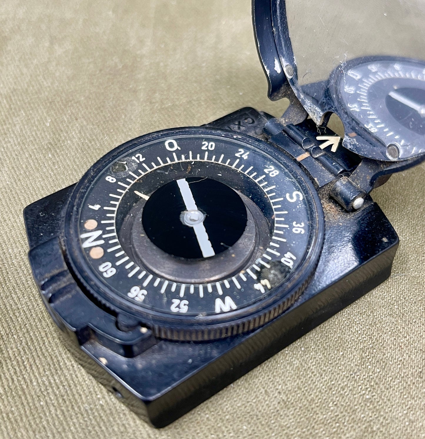 WW2 German Wehrmacht Bakelite Marching Compass – Marked CXN, Original Military Issue