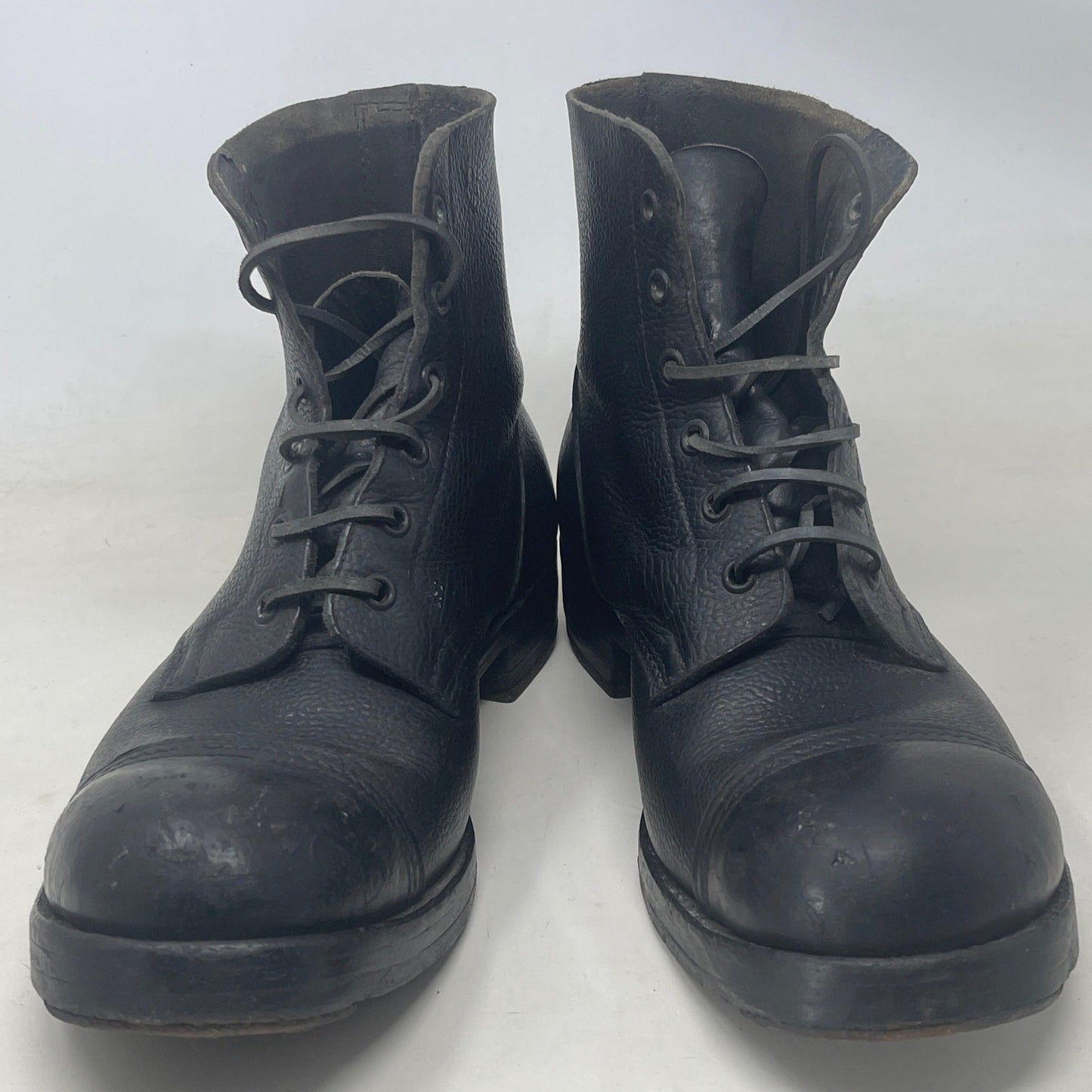 British Army Size 8 Pair of 1943 Dated Ammo Boots