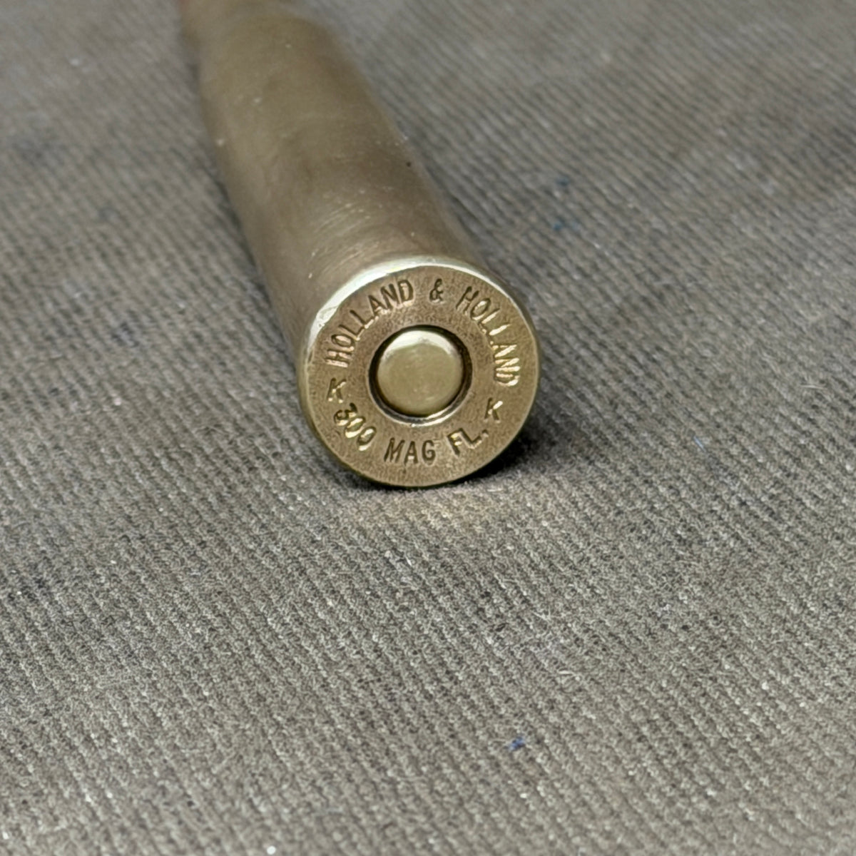 .300 Holland & Holland Magnum Inert Display Round – H&H Headstamp
