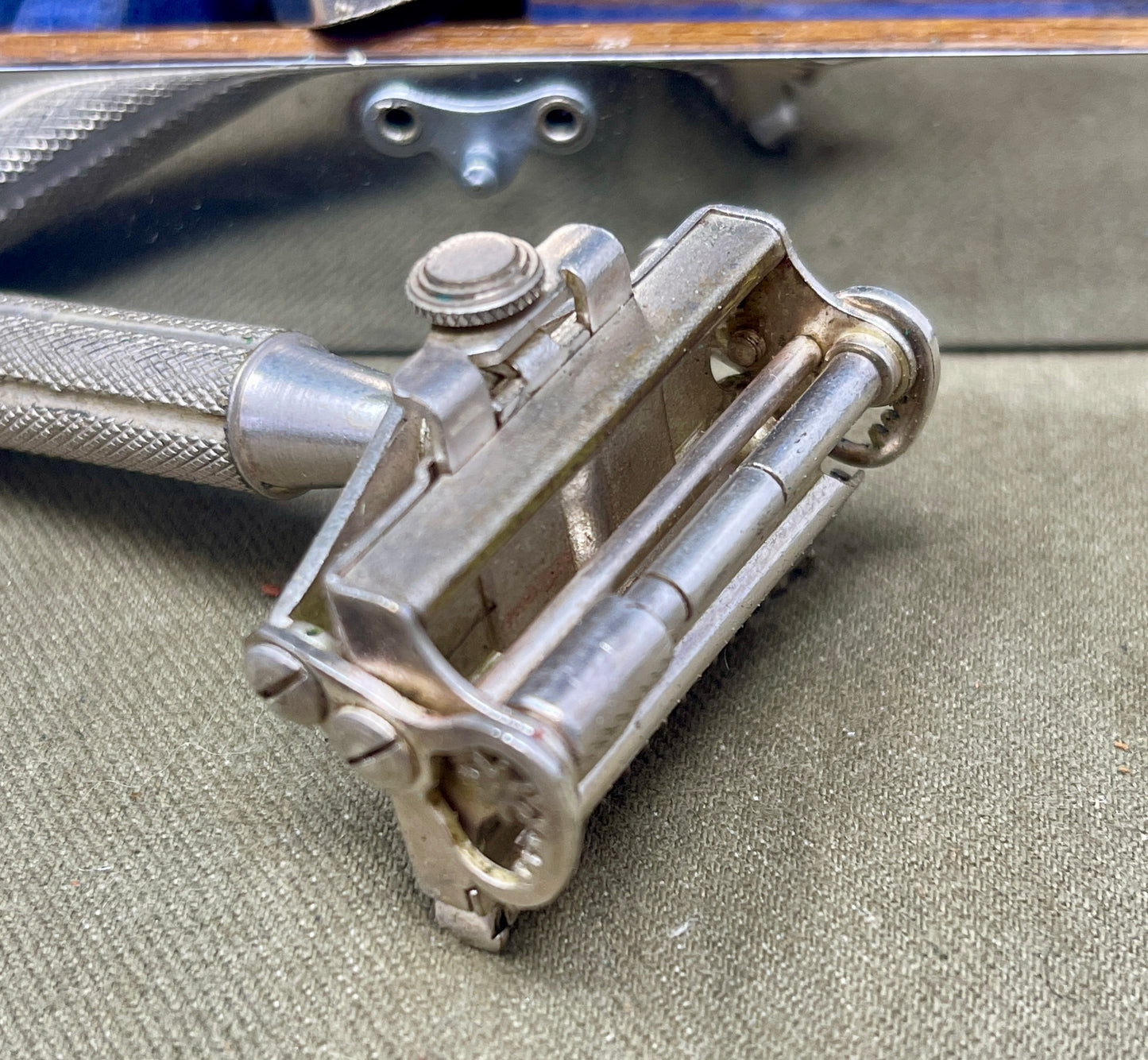 Vintage 1930s Wilkinson Sword Razor – Boxed, Excellent Condition