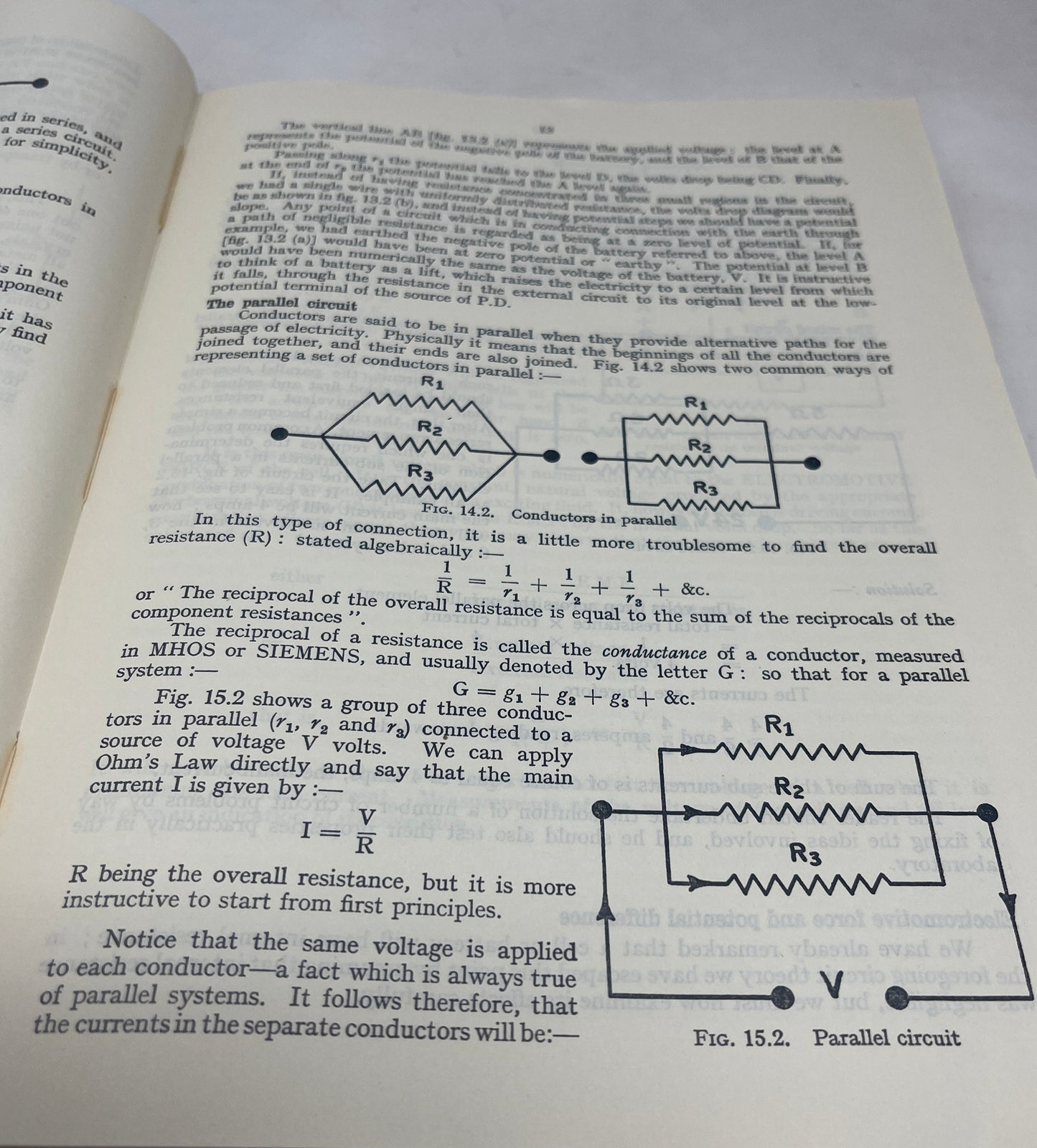 Original Air Publication 1762 Electrical and Radio Notes for Wireless Operators HMSO 1940 reprinted 1956. This manual is in excellent condition for its age. There are no pages missing or visible marks