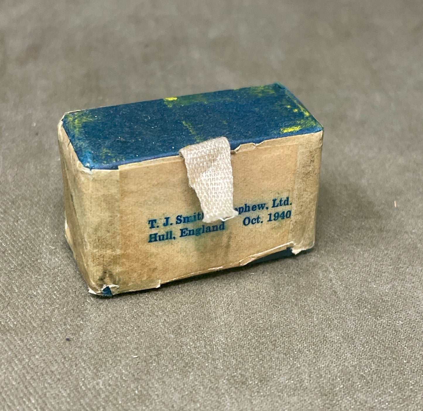 WWII Surgical Dressings – White Absorbent B.P.C 2½ Yds by T. J. Smith