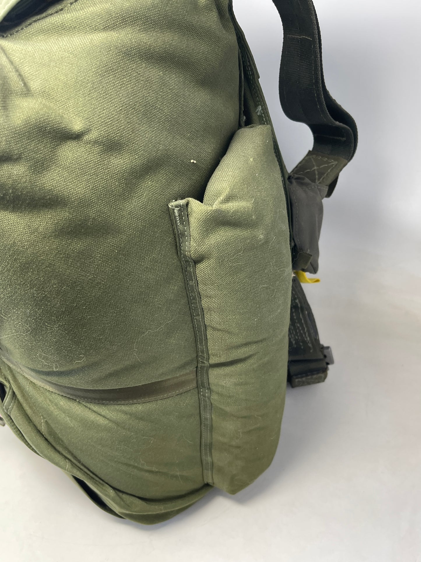 British Army Irvin Parachute Assembly Complete