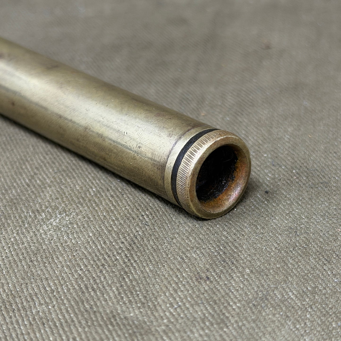 Original British Army Mk IV Lee-Enfield Brass Rifle Oil Bottle – Complete with Applicator – Broad Arrow & Crown/62/B Inspection Mark – c.1906–1925