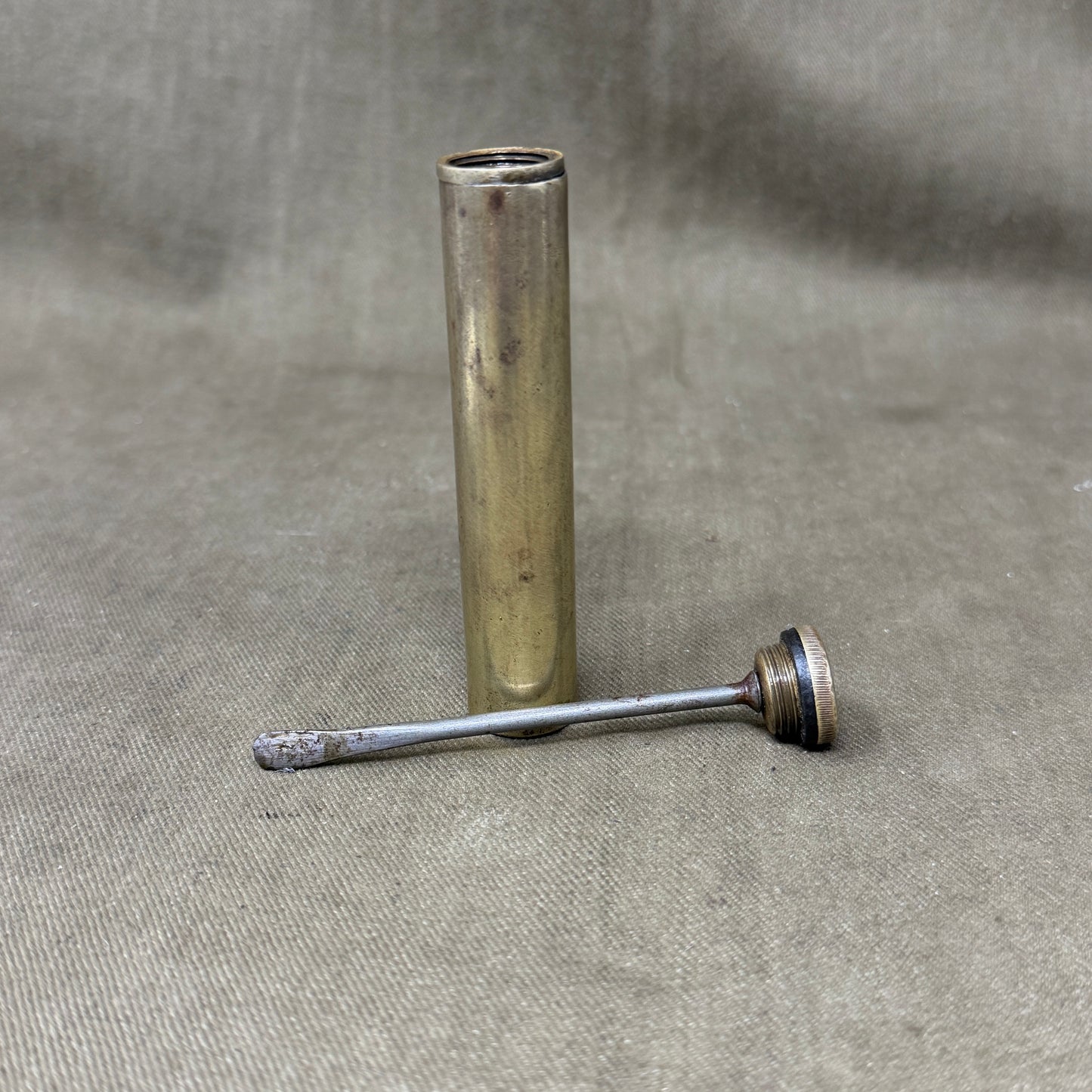Original British Army Mk IV Lee-Enfield Brass Rifle Oil Bottle – Complete with Applicator – Broad Arrow & Crown/62/B Inspection Mark – c.1906–1925
