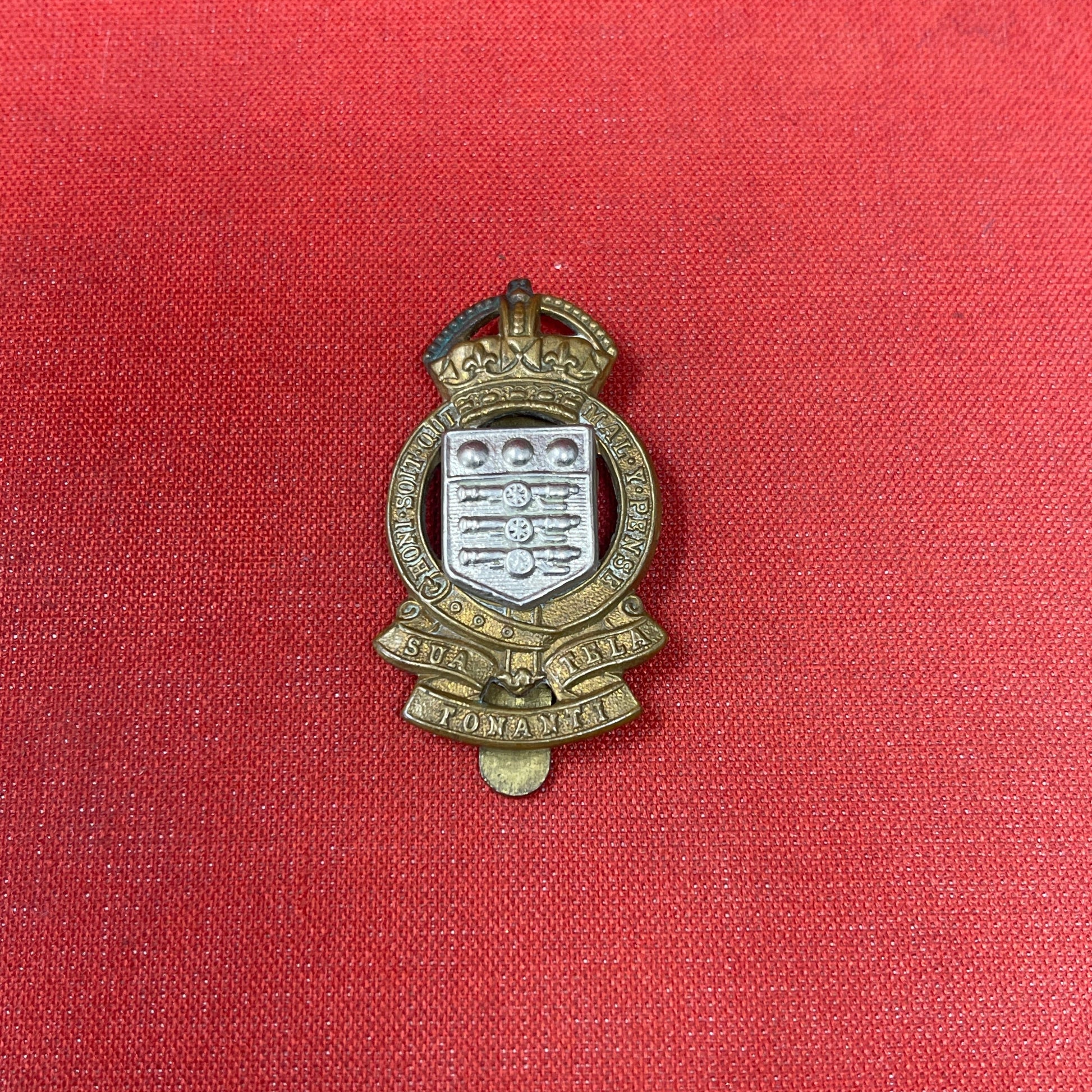 Royal Army Ordnance Corp RAOC Badge with Slider 1947-1949