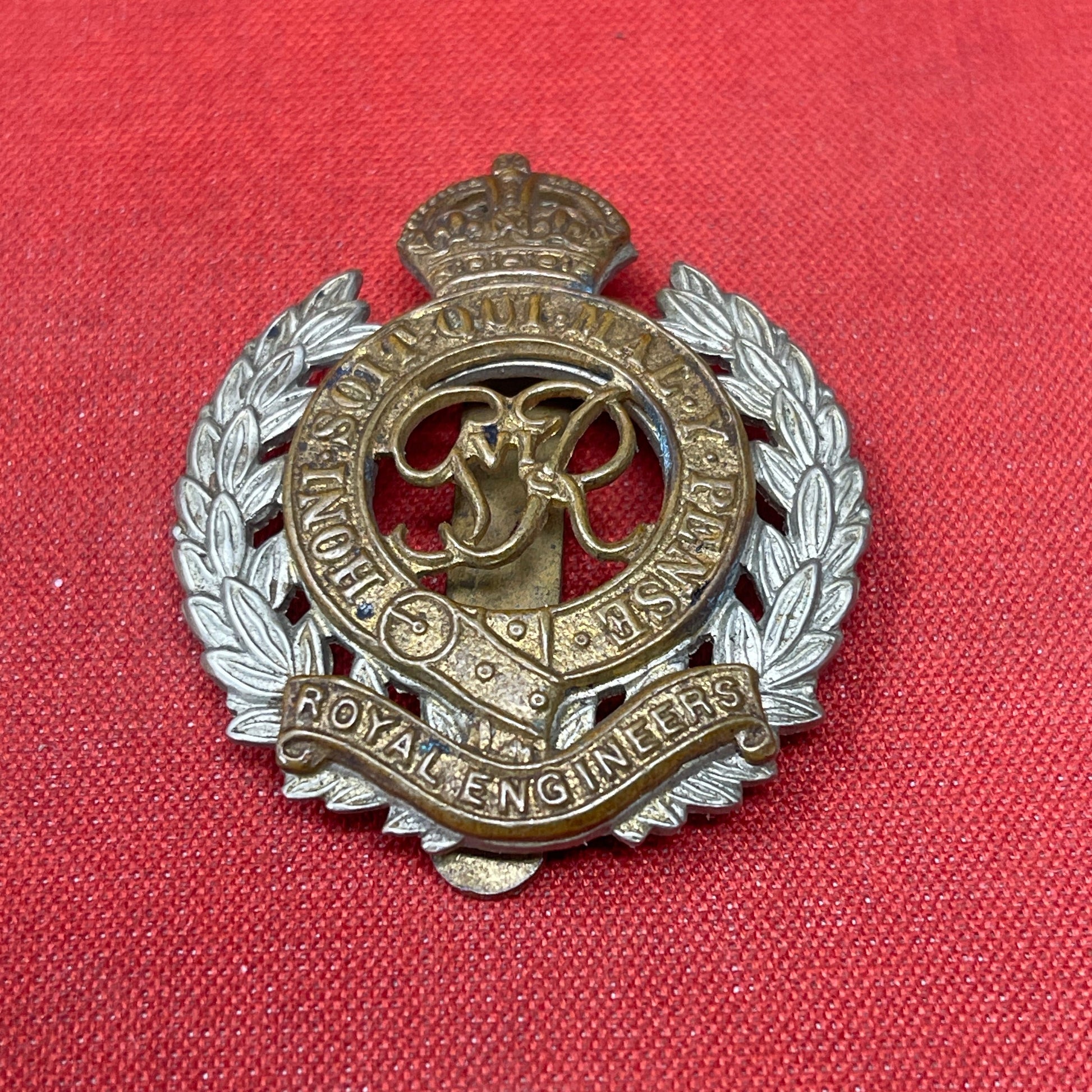 Royal Engineers King George VI Bi Metal Cap Badge