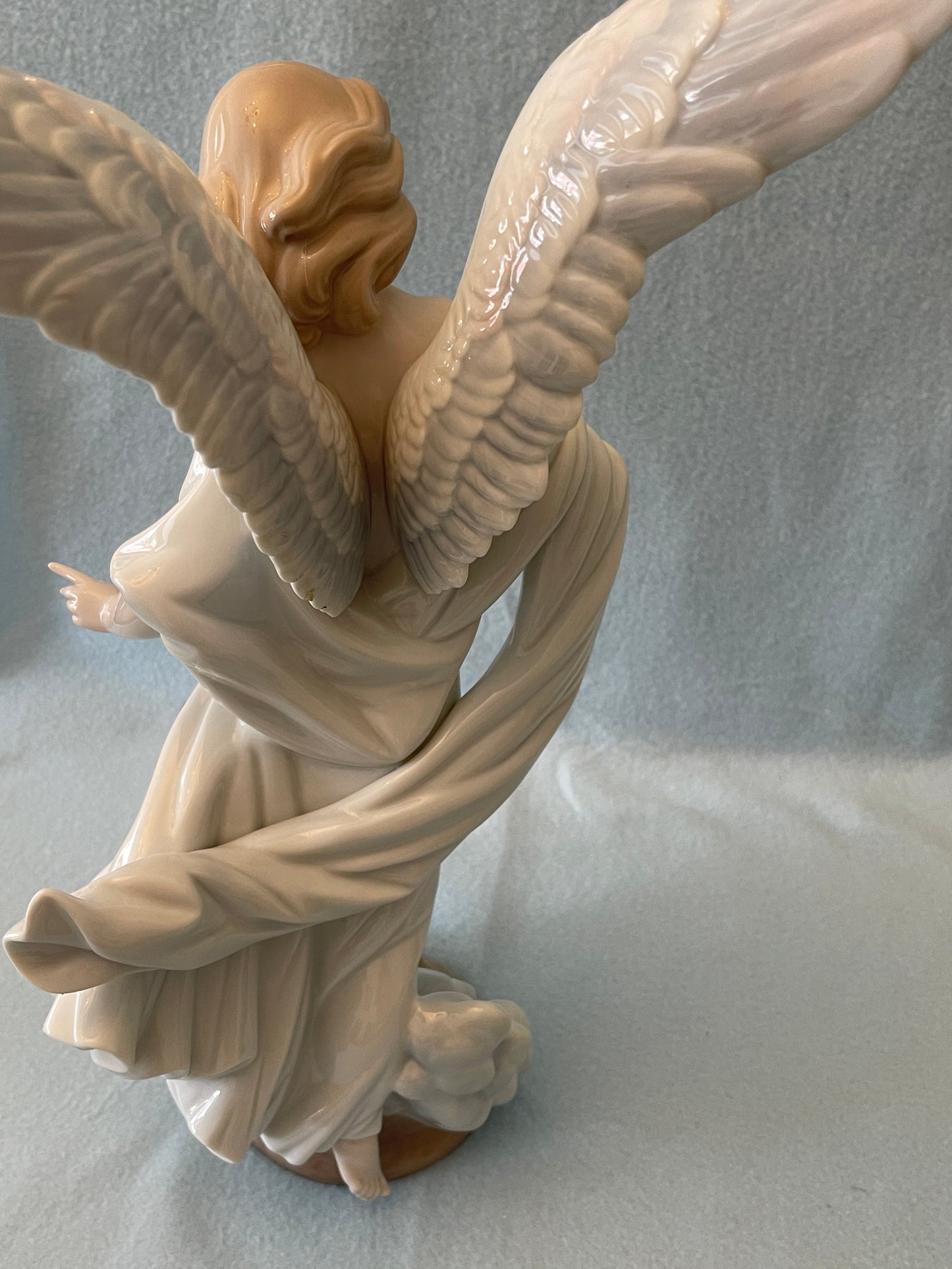 Lladró Guardian Angel-1997 Lladro Collector Society