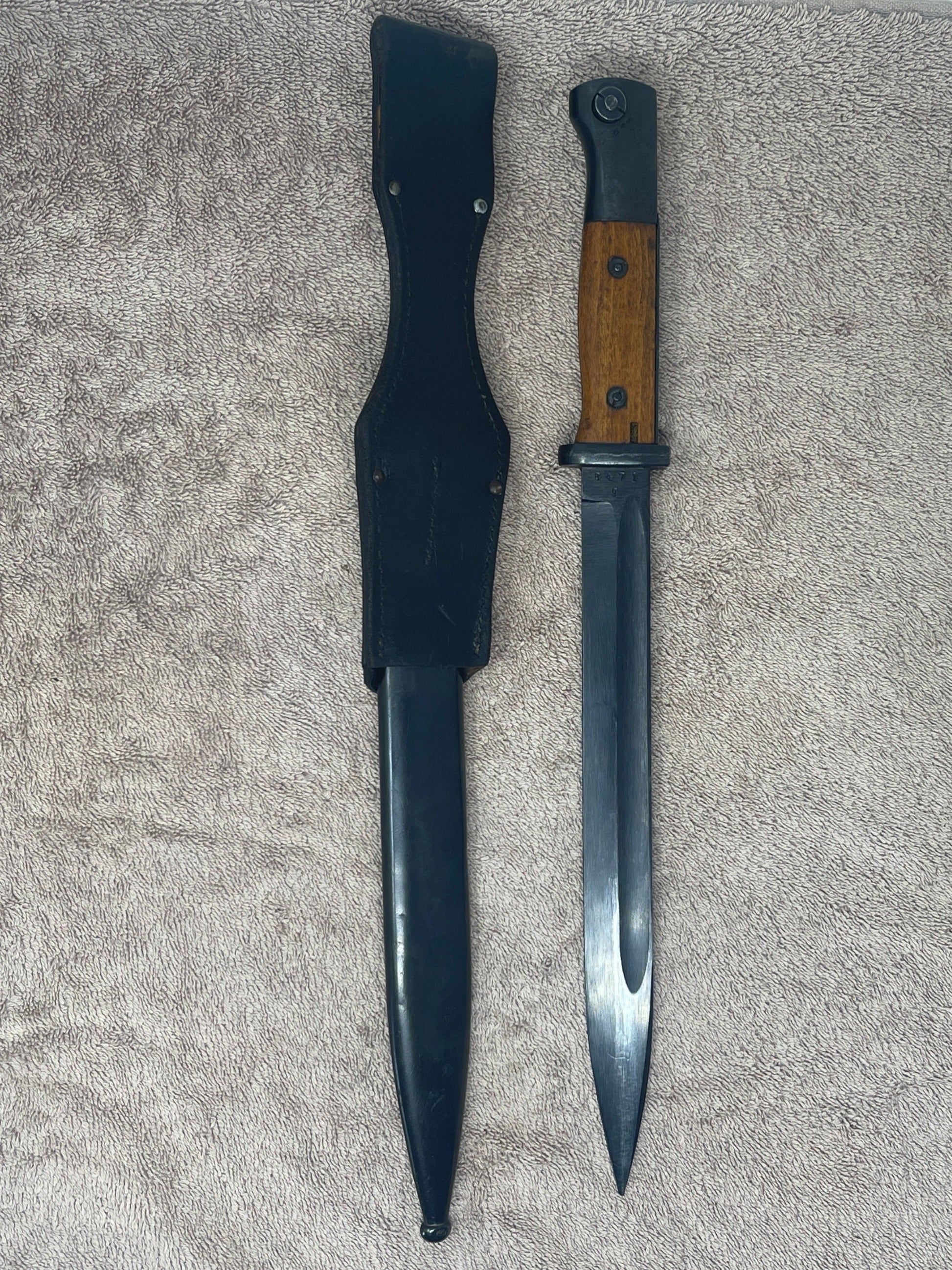 German WW2 M1884/98 K98 Bayonet with Frog