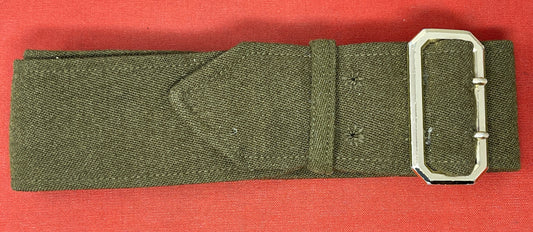 A nice khaki British Army Officers Service Dress Uniform Belt in excellent condition.