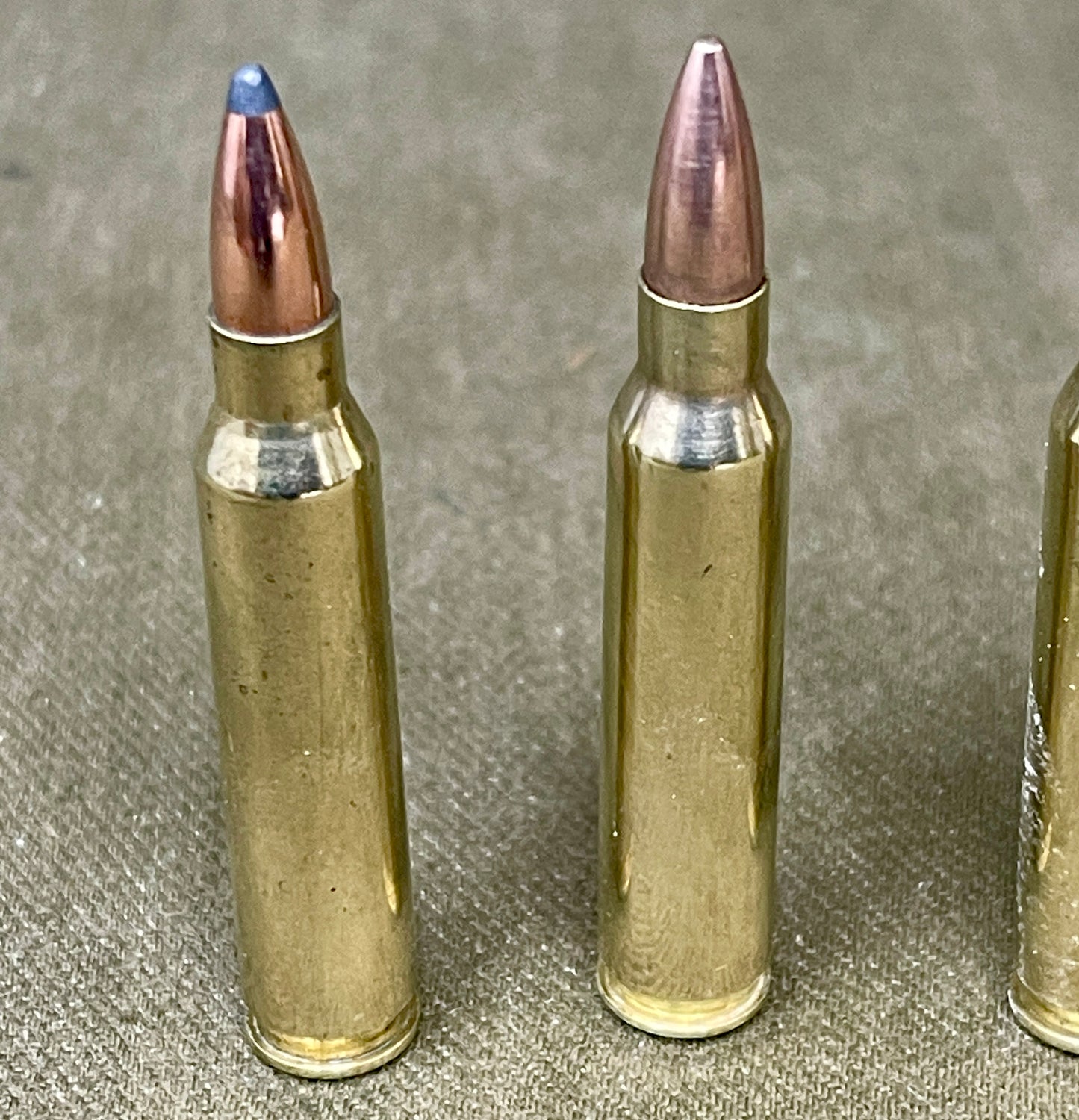Selection of 5× Inert .223 / 5.56 NATO Rounds – Hunting & Military Mix