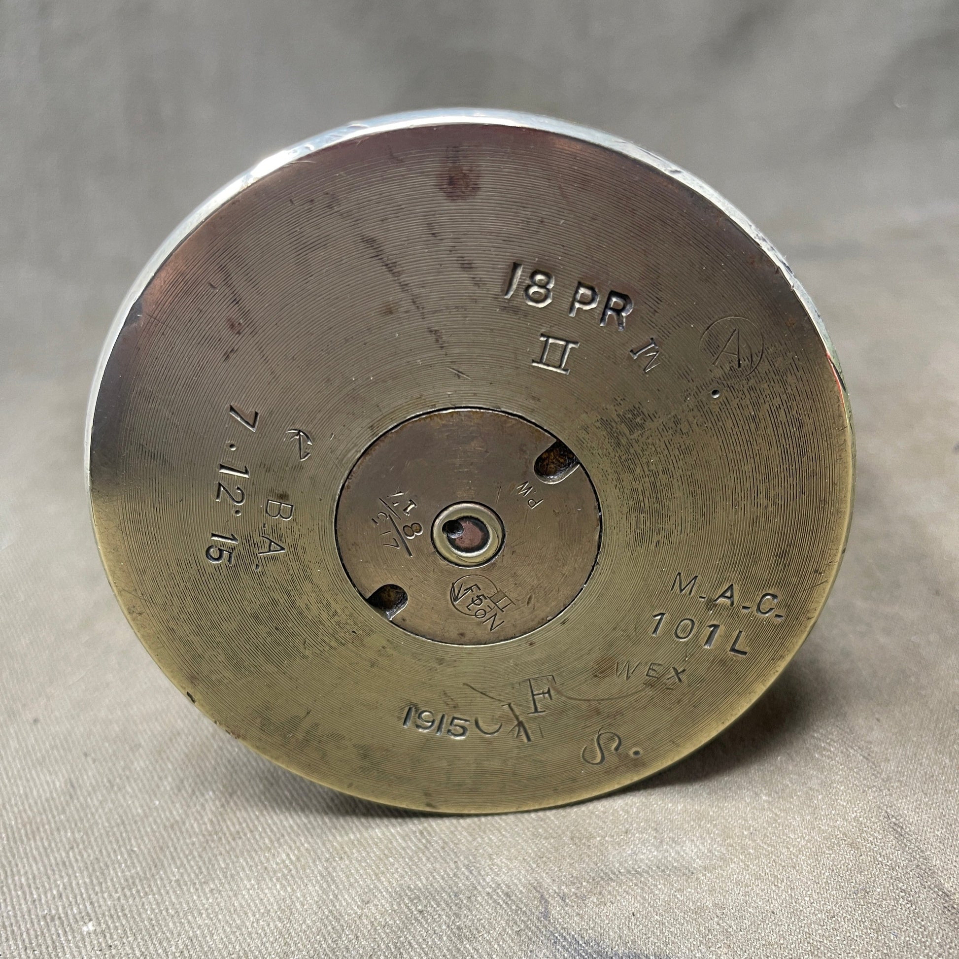 WW1 18-Pounder Brass Cartridge Case for British QF 18-Pounder Gun (1915)