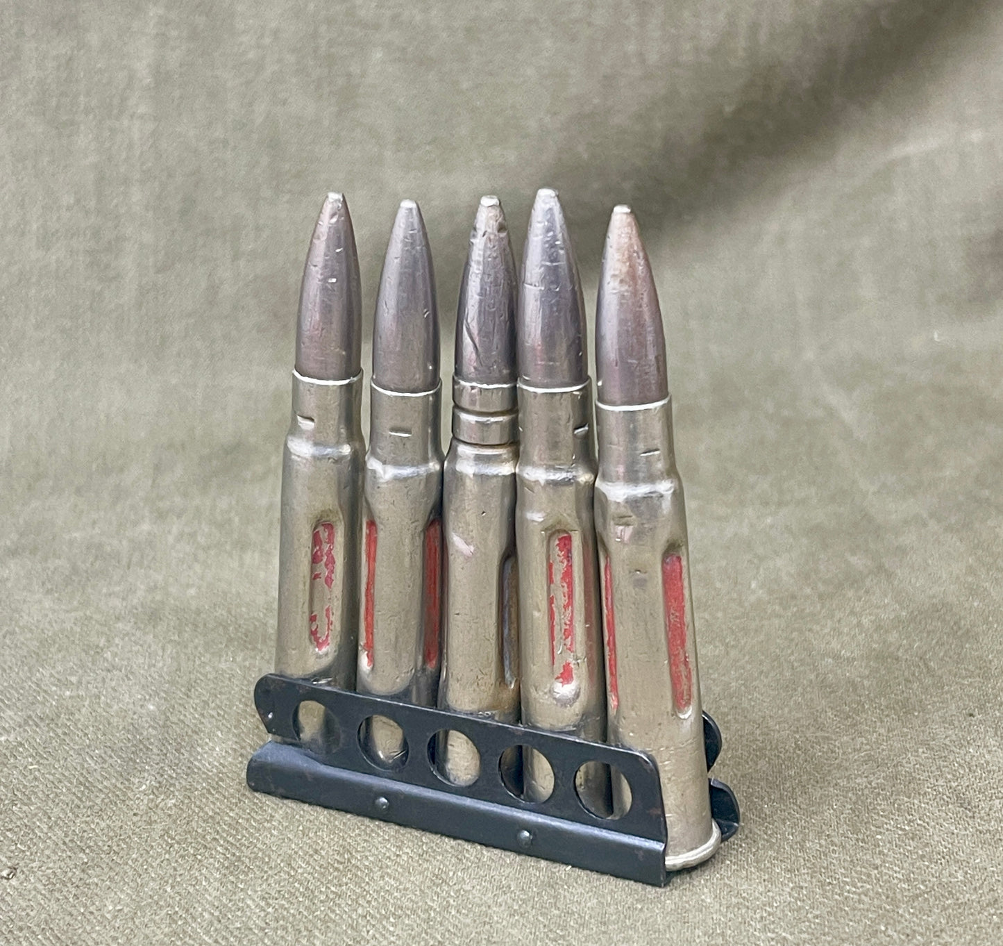Charger of Five Mk6 .303 Drill Rounds – RL Royal Laboratory | Original British Drill Ammunition