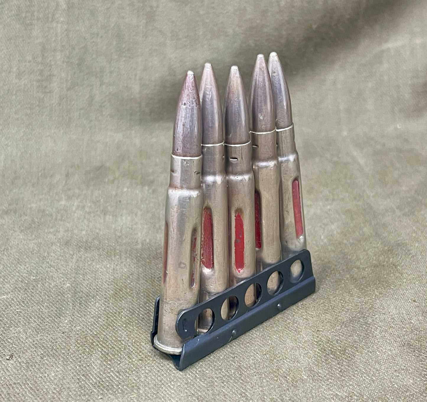 Charger of Five Mk6 .303 Drill Rounds – RL Royal Laboratory | Original British Drill Ammunition
