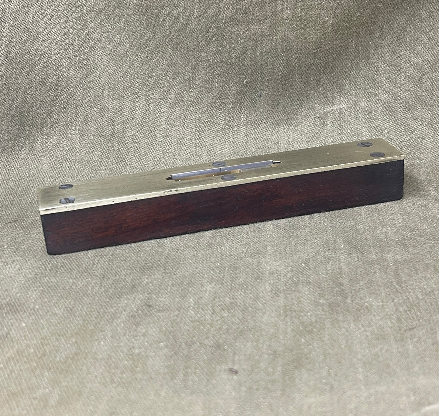 J Buck 124 Newgate London – Vintage Brass Spirit Level (Carpenter’s Tool)