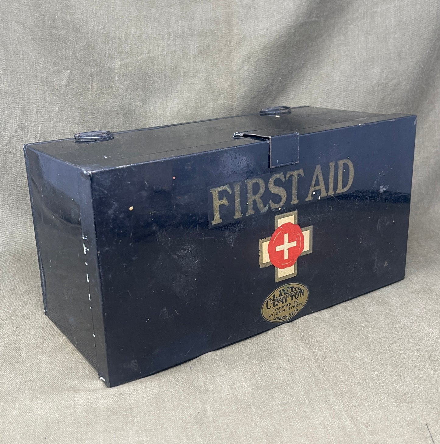 Original WW2 Steel First Aid Box with Contents – Clayton Surgical & First Aid Yantas Ltd