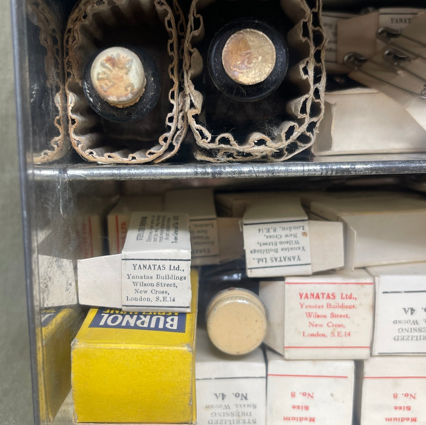 Original WW2 Steel First Aid Box with Contents – Clayton Surgical & First Aid Yantas Ltd